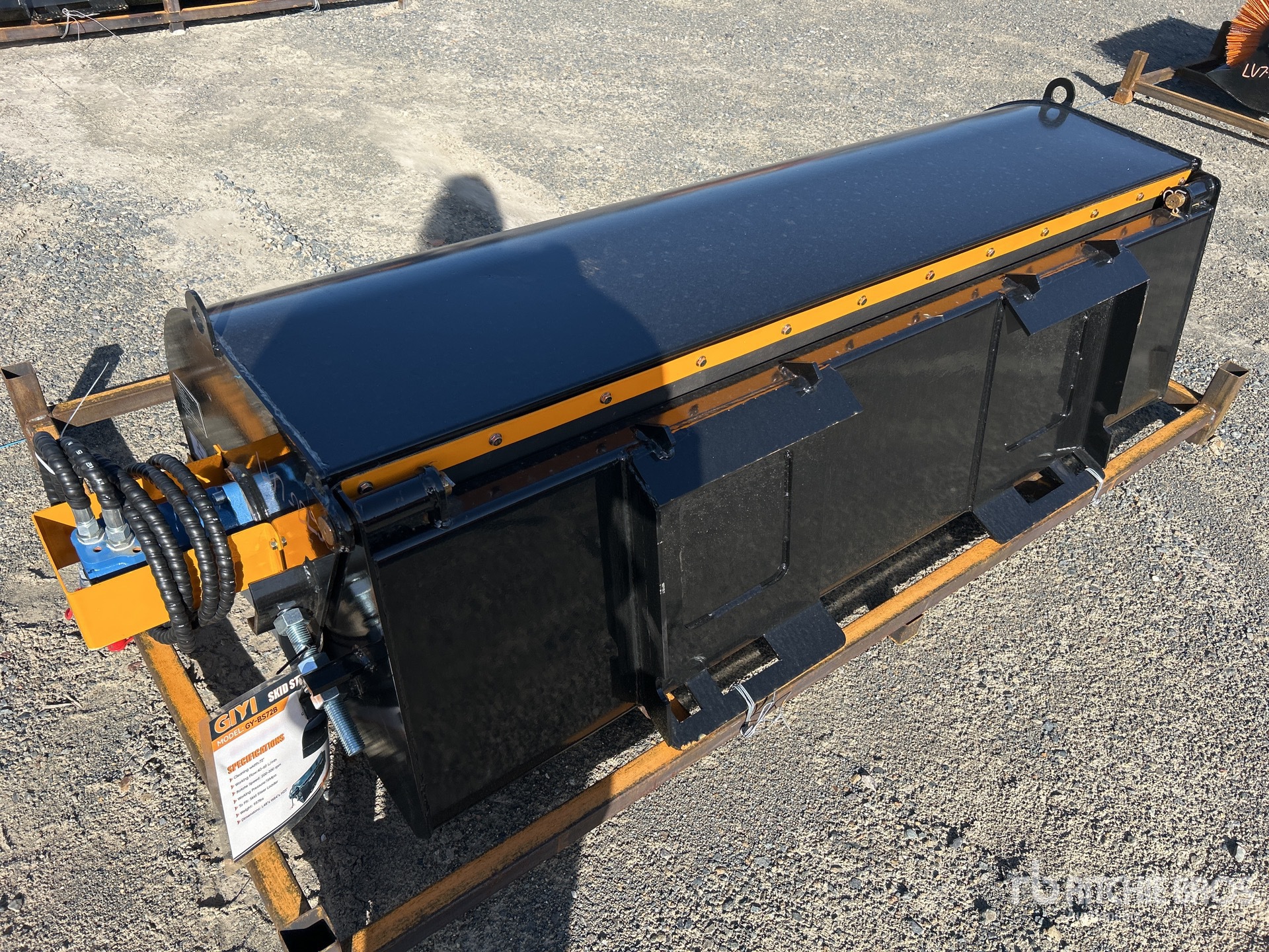 General Appearance with Picture, Left Rear Corner