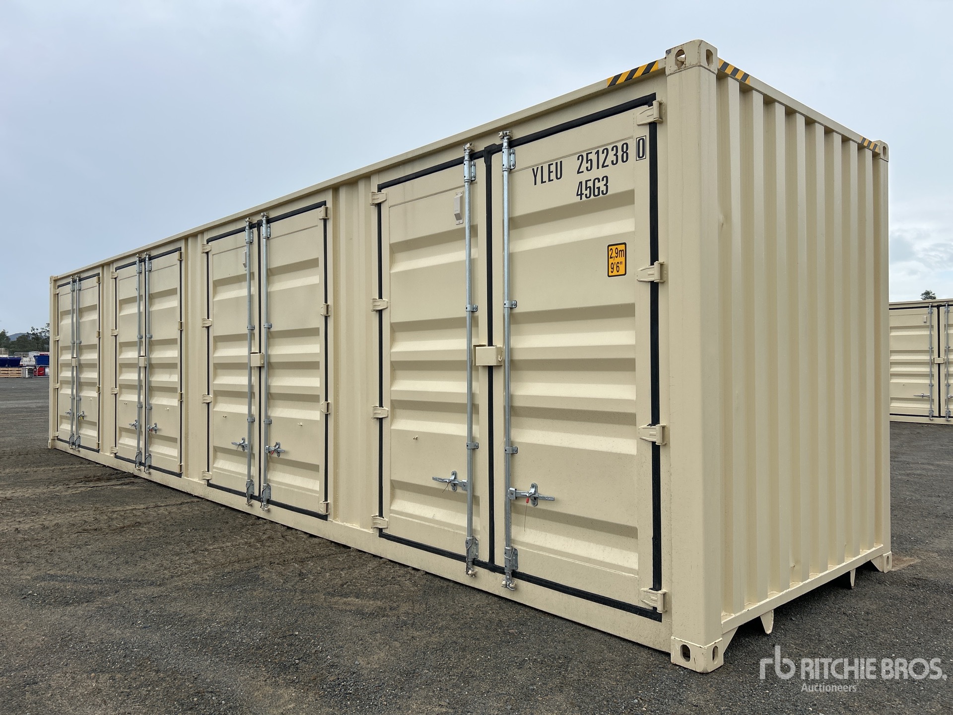 General Appearance with Zdjęcie, lewy dolny róg