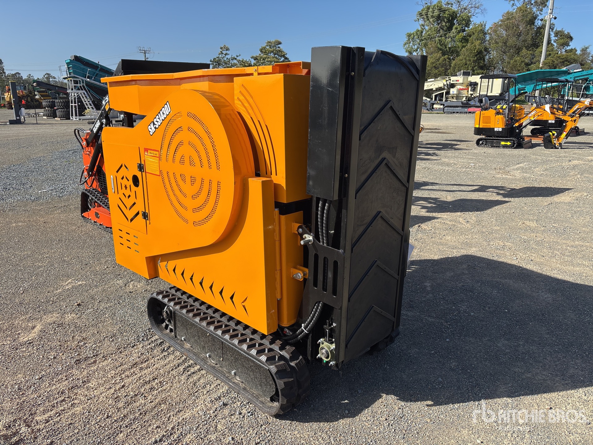 General Appearance with Picture, Right Front Corner