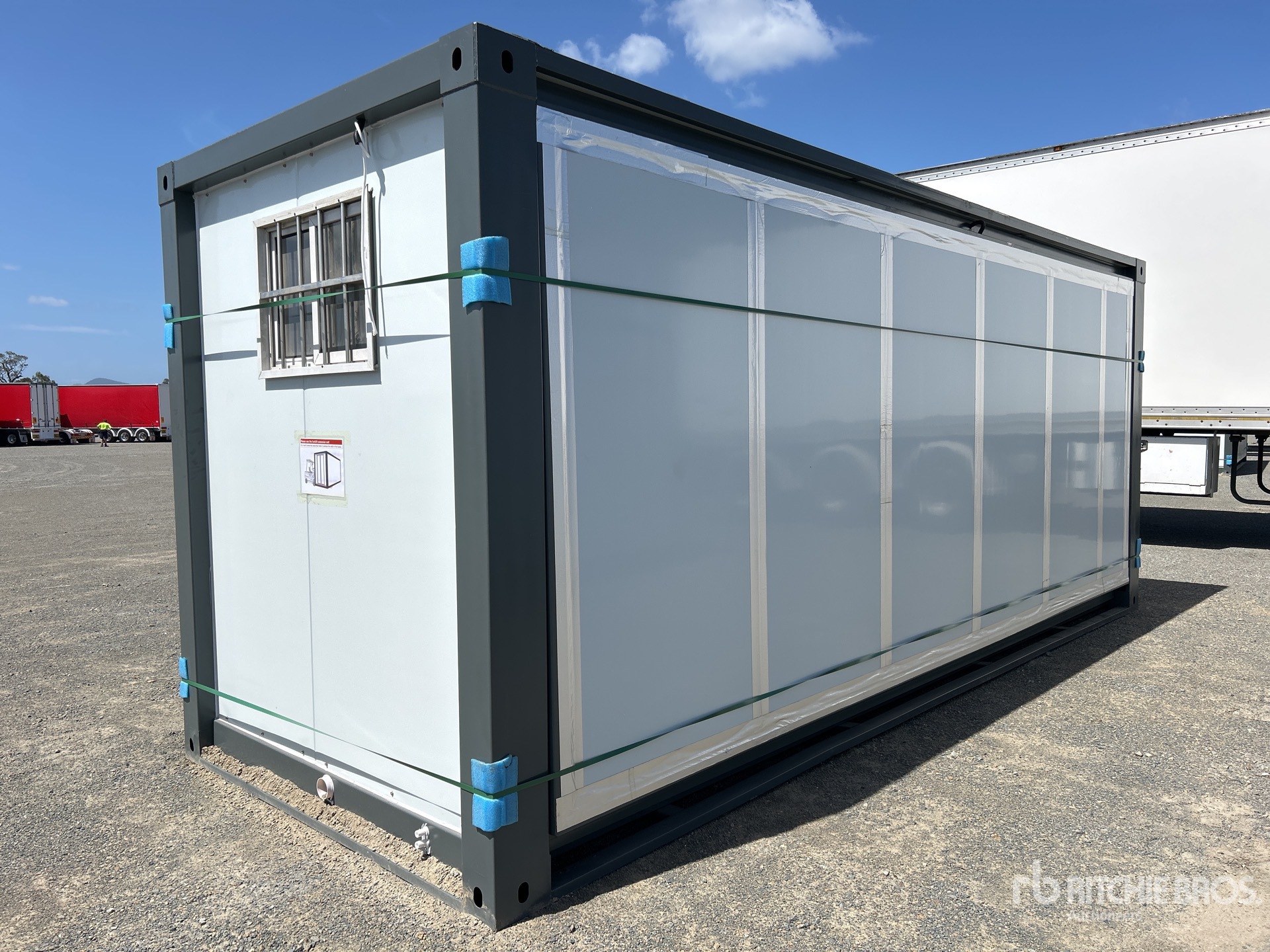 General Appearance with Picture, Right Rear Corner