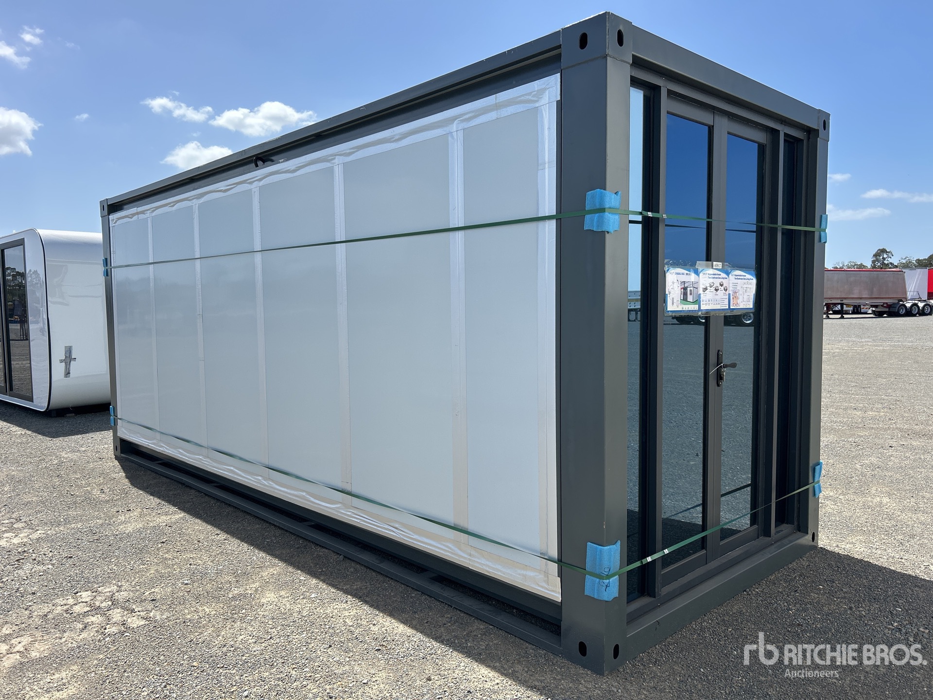 General Appearance with Picture, Right Front Corner