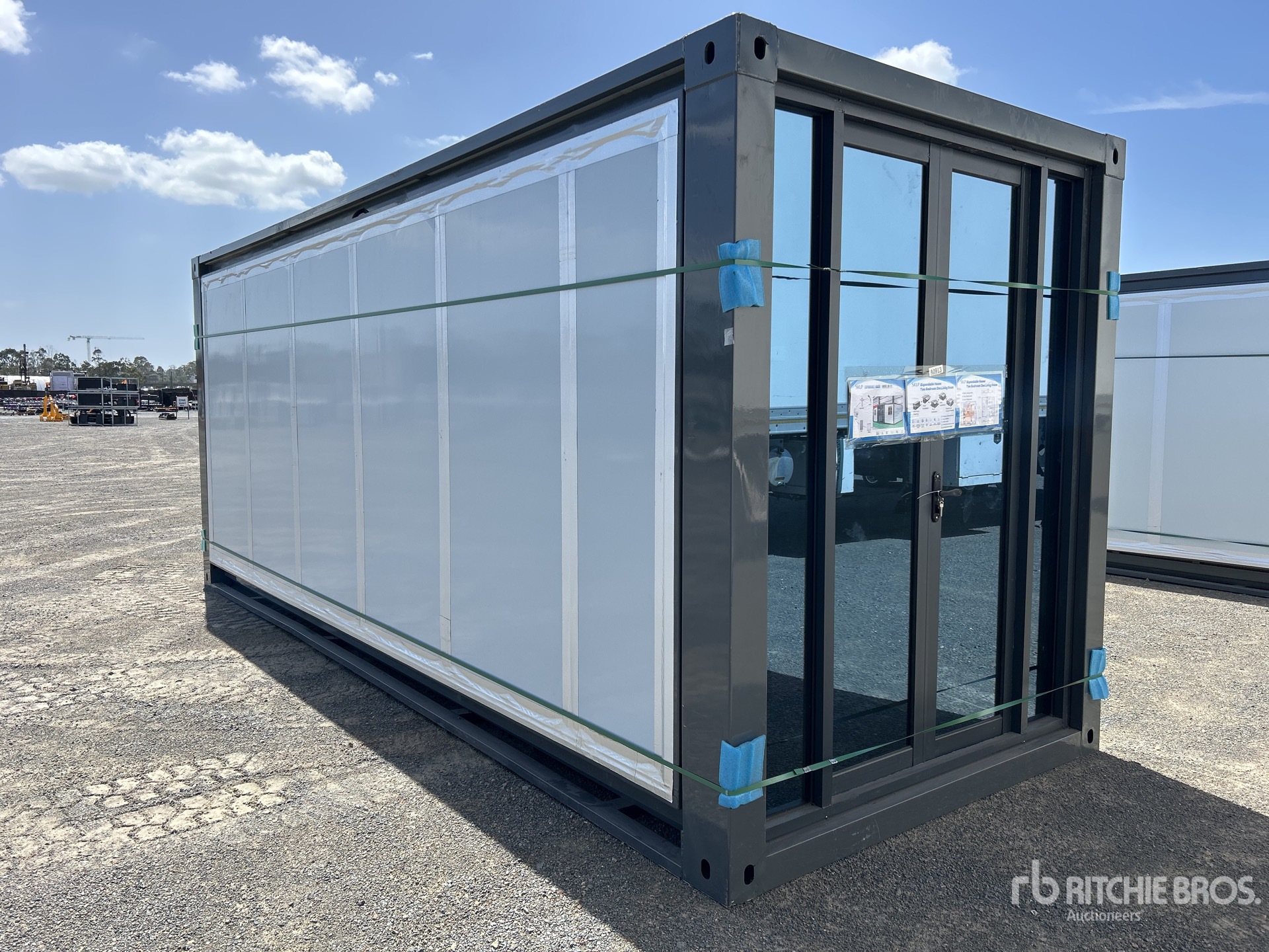 General Appearance with Picture, Right Front Corner