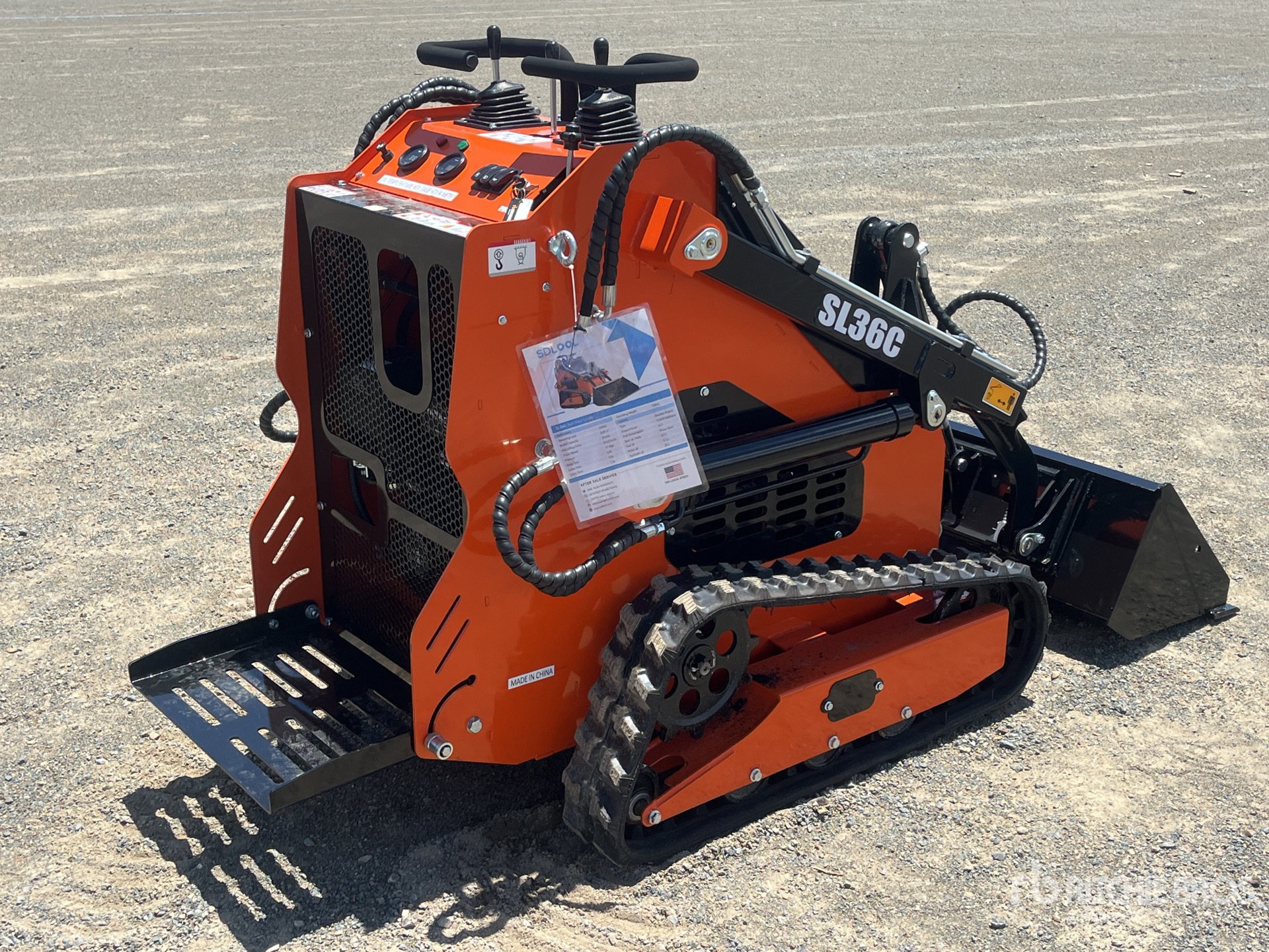 General Appearance with Picture, Right Rear Corner