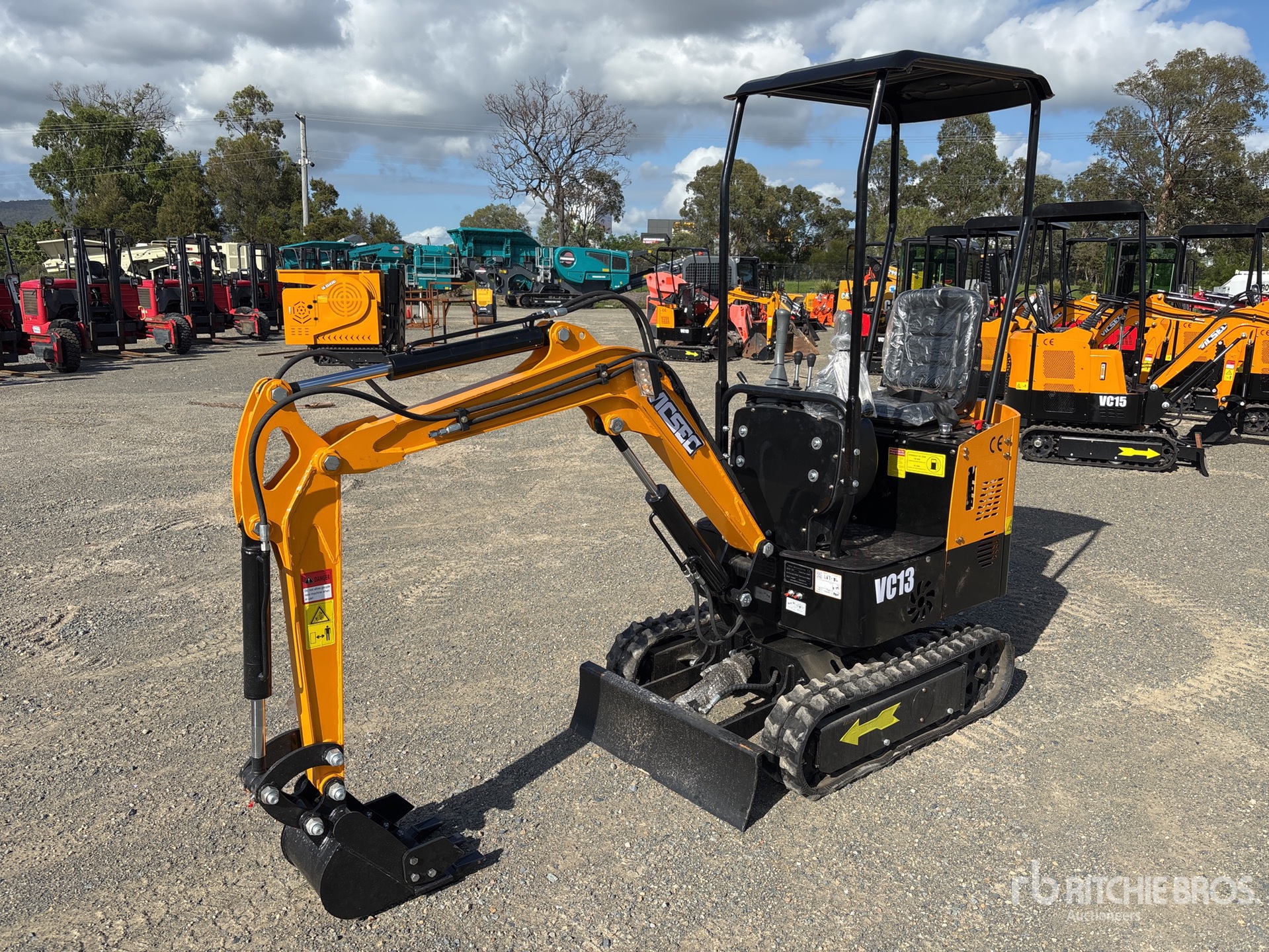 General Appearance with Picture, Left Front Corner