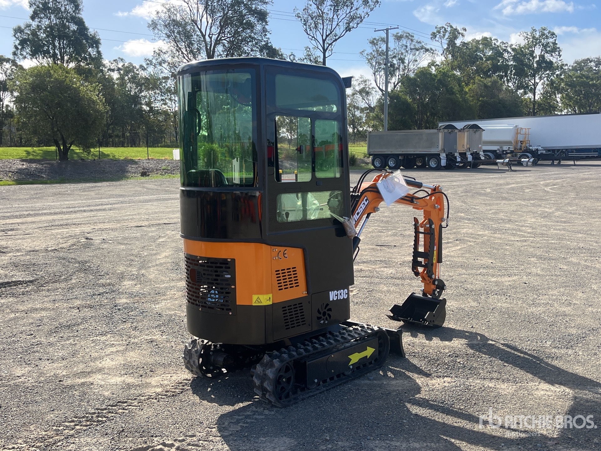 General Appearance with Picture, Right Rear Corner