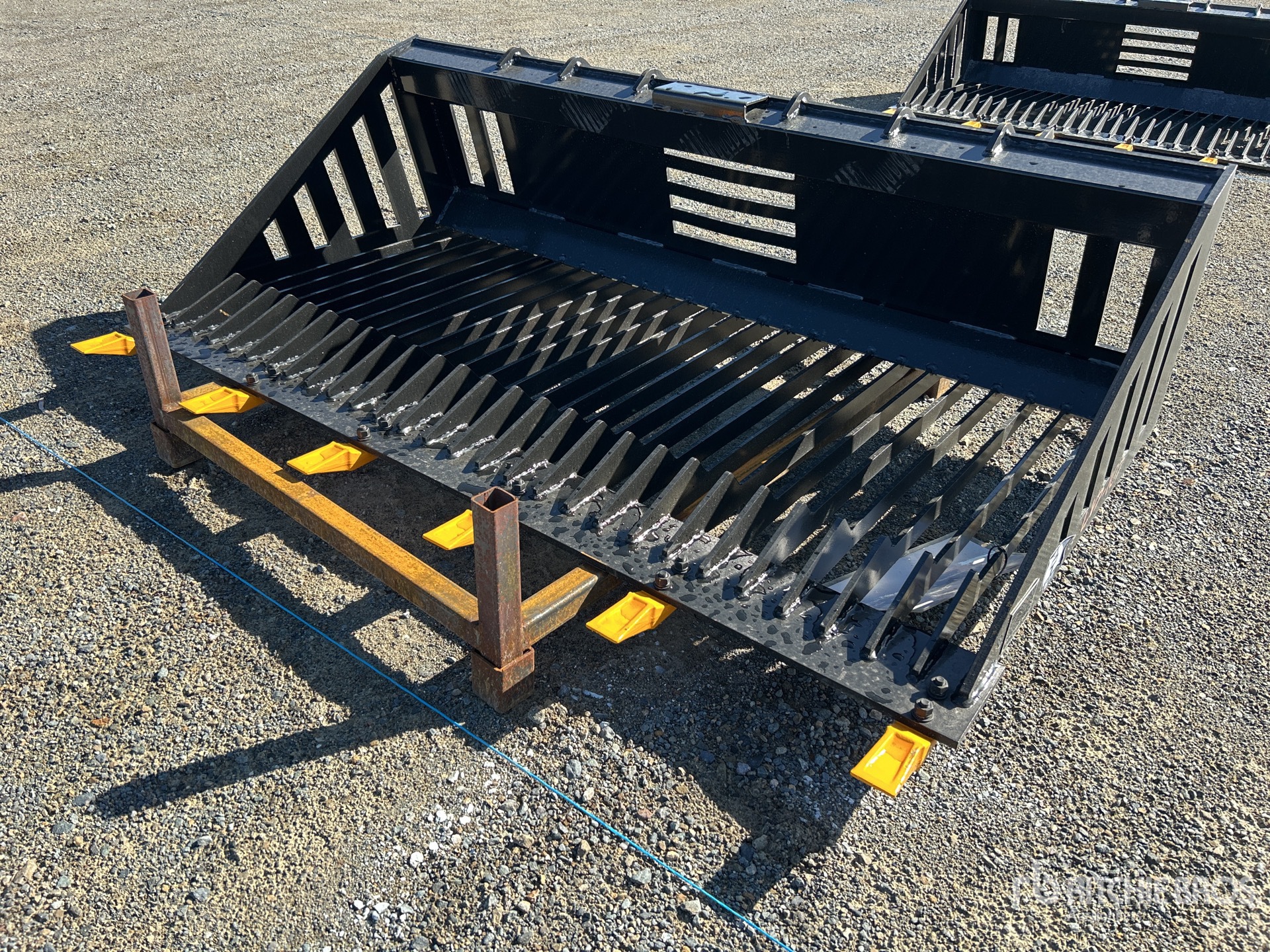 General Appearance with Image, coin avant gauche