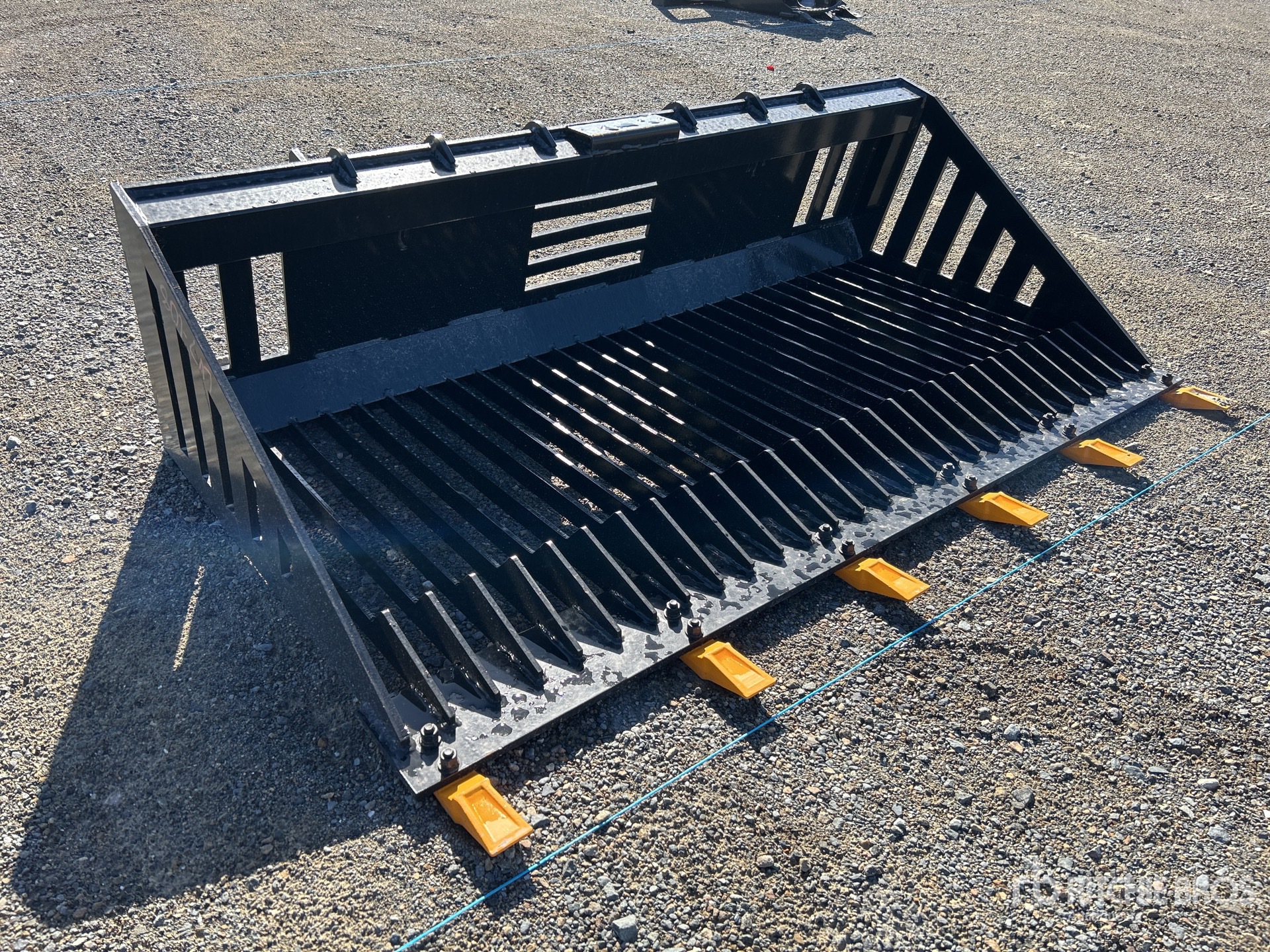 General Appearance with Image, coin avant droit