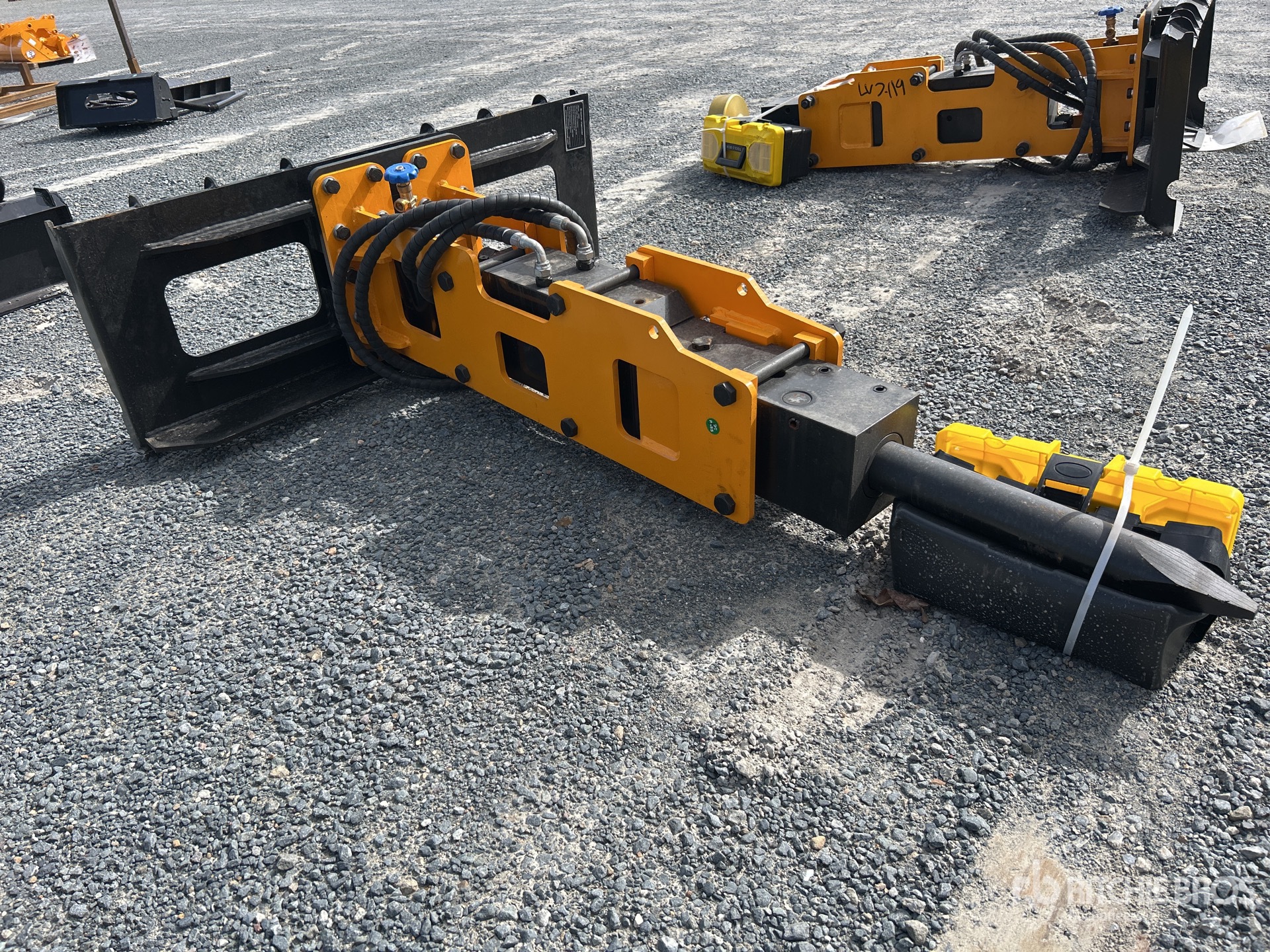 Aspect général with Image, coin avant droit