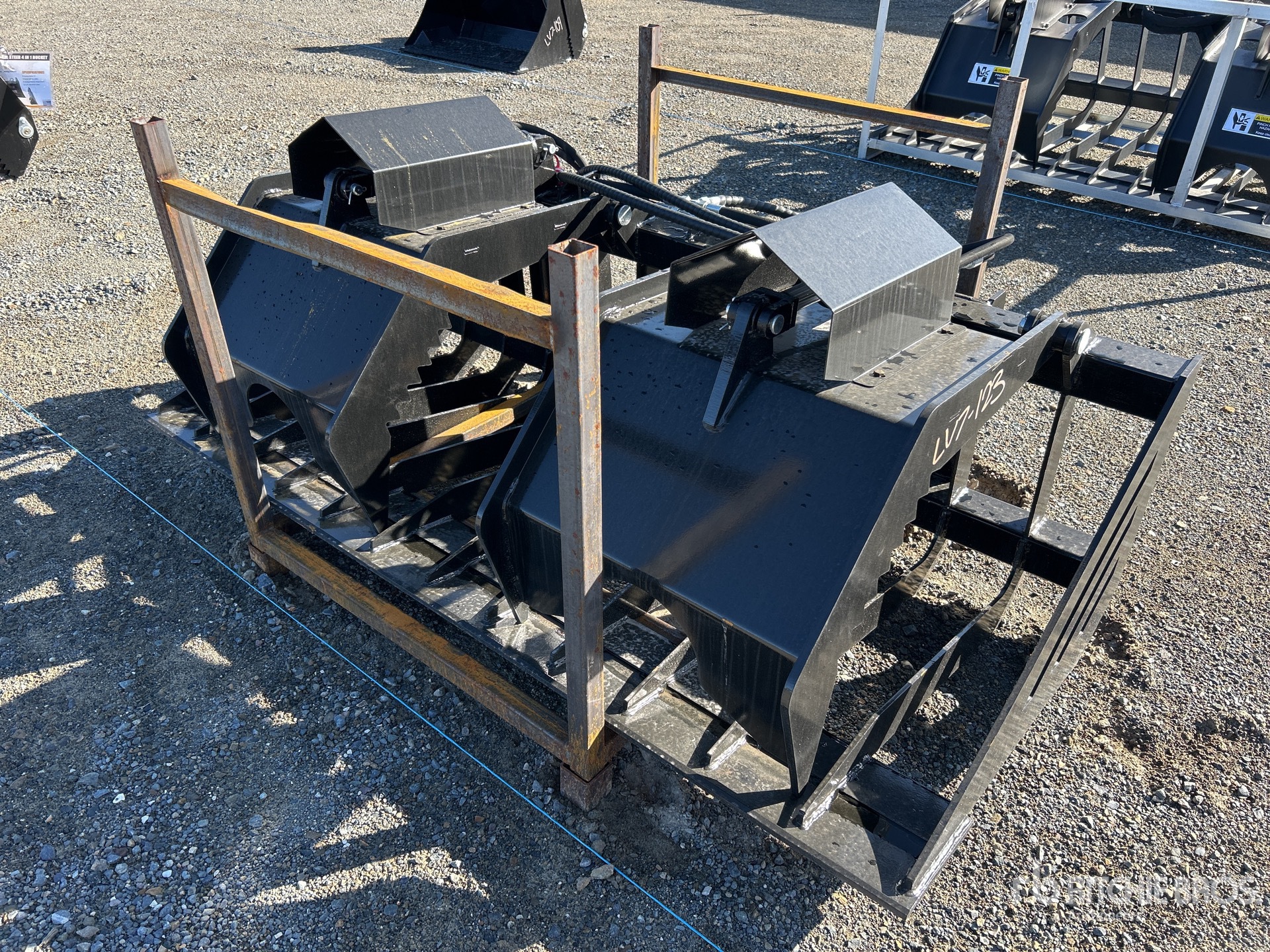 General Appearance with Image, coin avant gauche