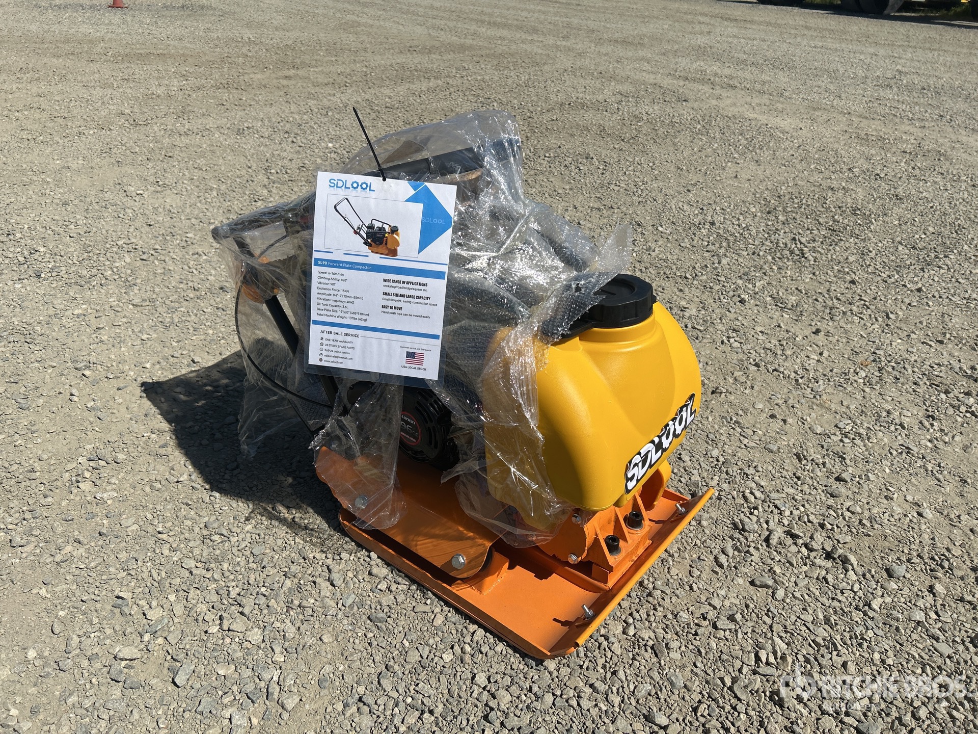 General Appearance with Picture, Right Front Corner