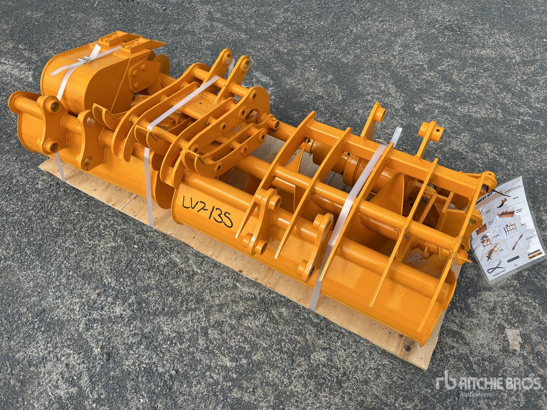 General Appearance with Picture, Right Rear Corner