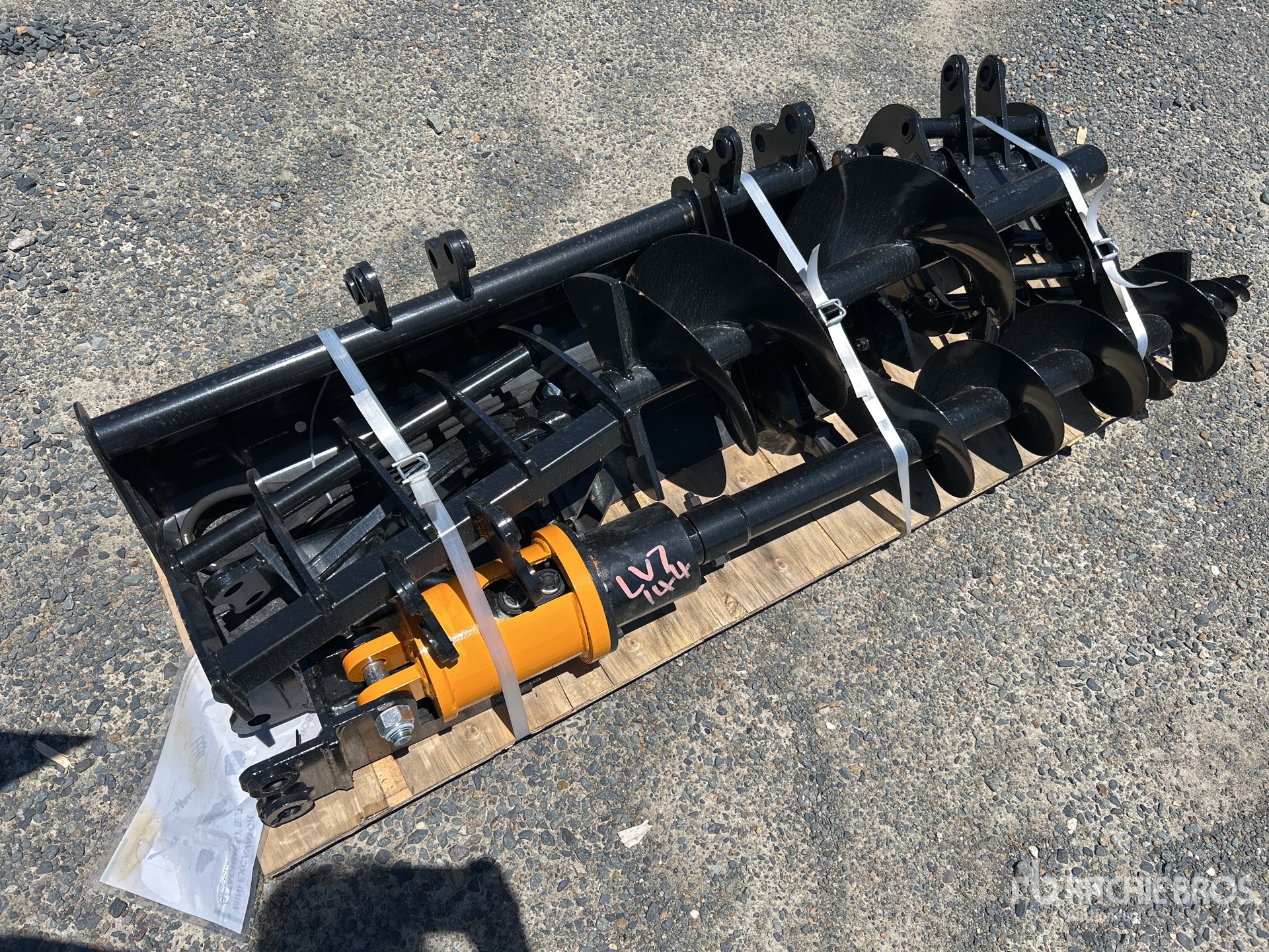 General Appearance with Foto, angolo posteriore sinistro