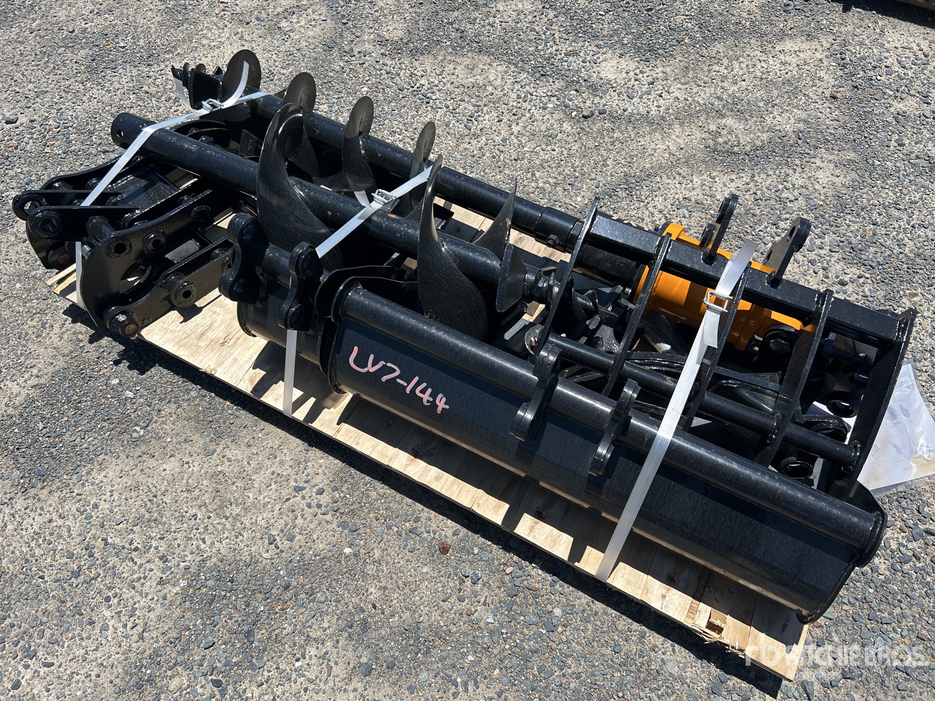 General Appearance with Foto, angolo anteriore sinistro