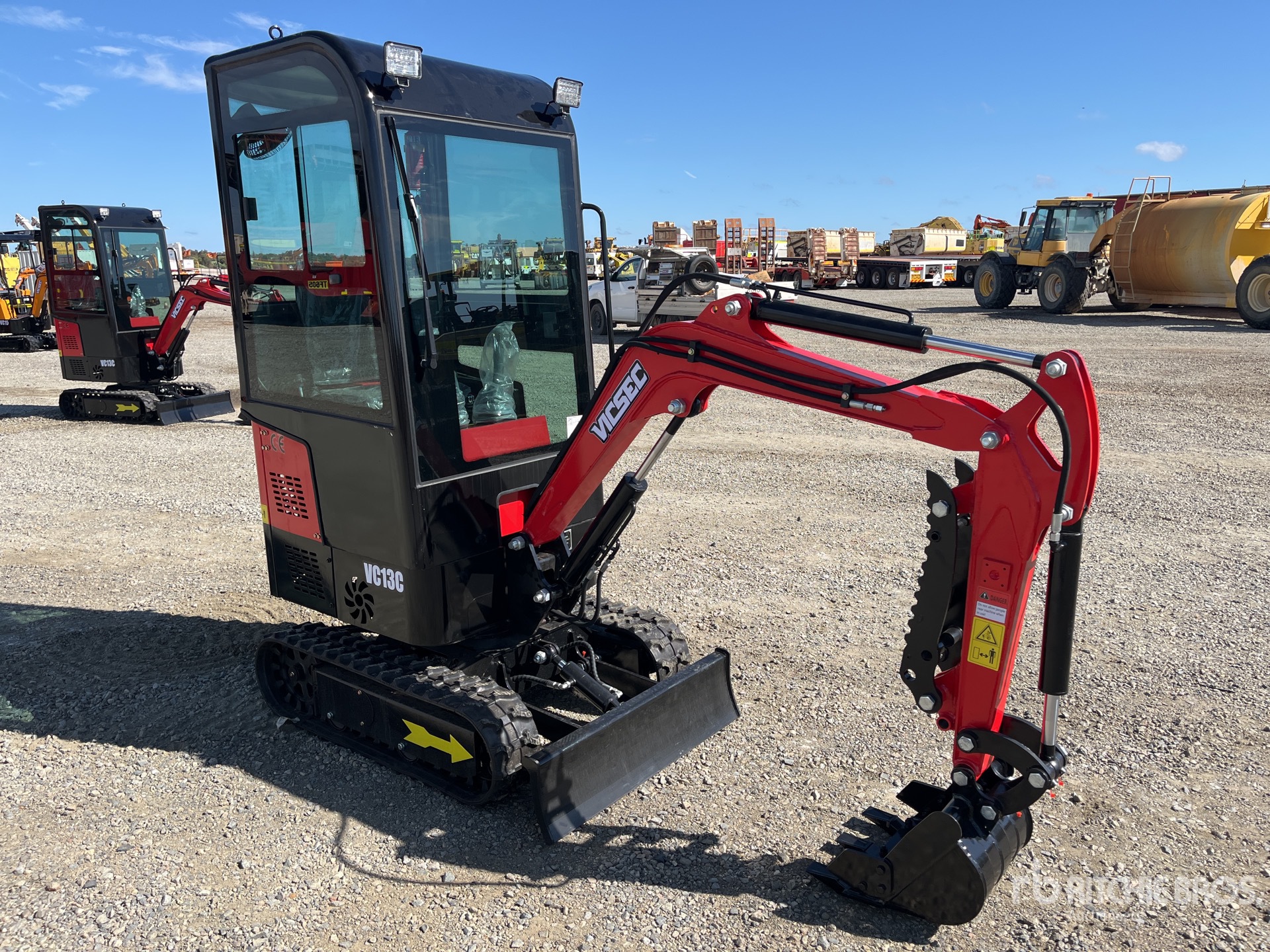 General Appearance with Picture, Right Front Corner