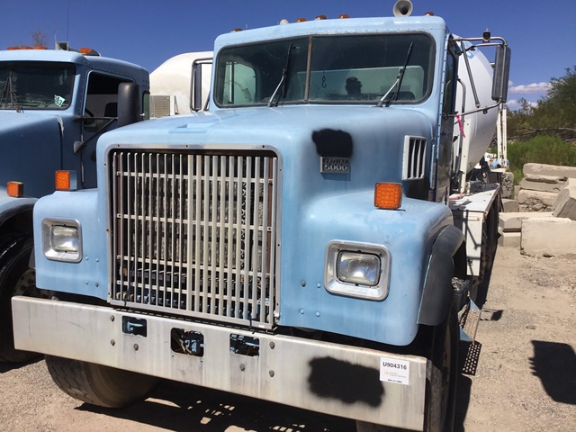 1999 International Paystar 5000 12x4 Mixer Truck