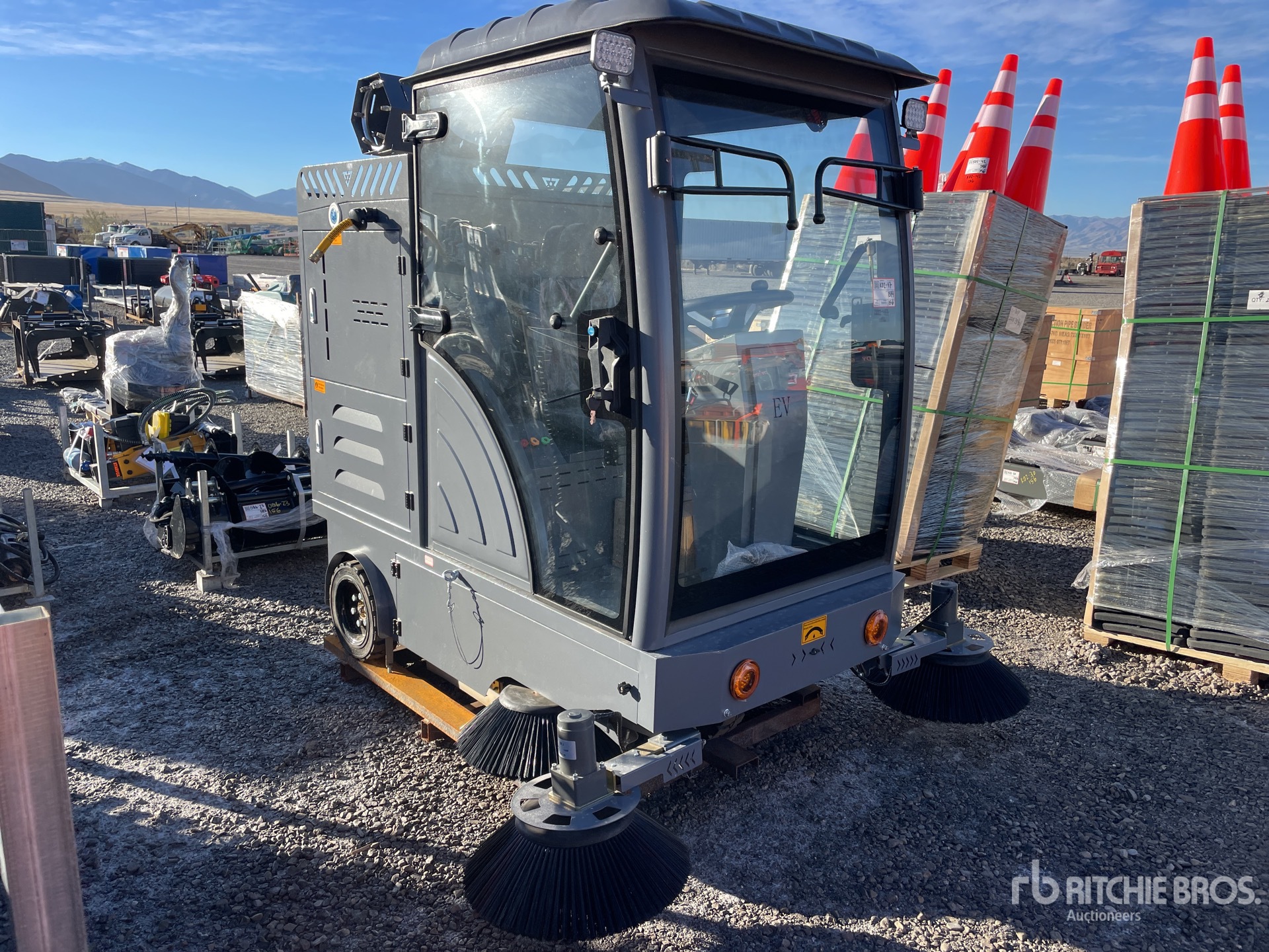 General Appearance with Picture, Right Front Corner