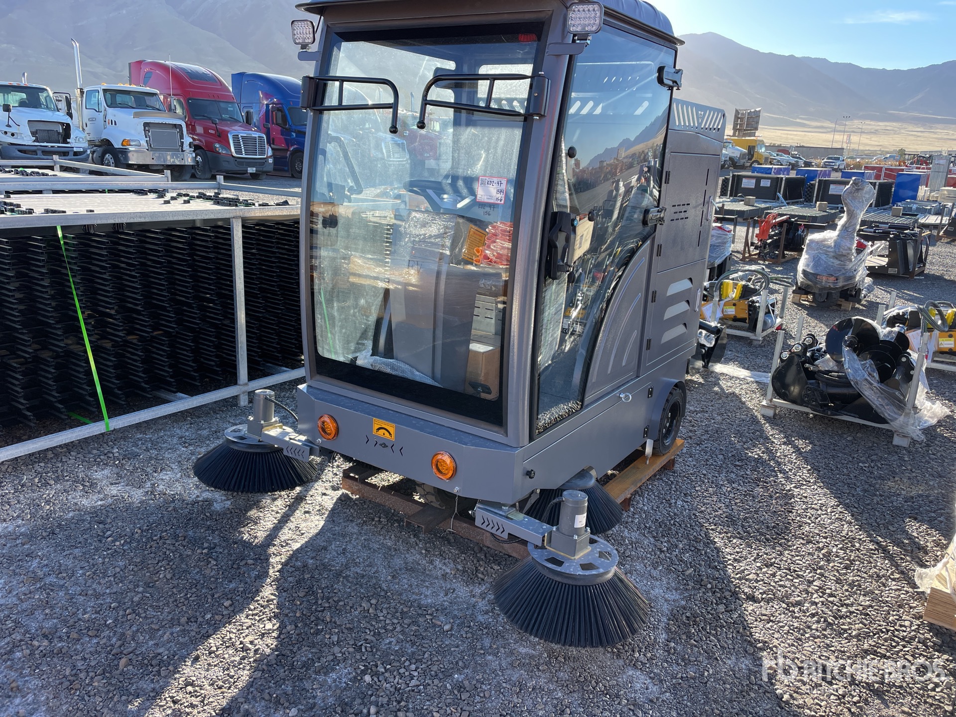 General Appearance with Picture, Left Front Corner