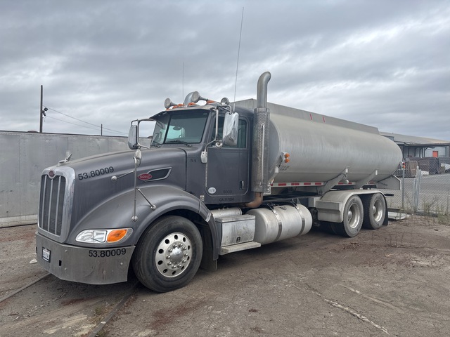 2012 Peterbilt 386 4555 gal 6x4 Tanker Truck (Inoperable) 2012 Peterbilt 386 4555 gal 6x4 Tanker Truck (Inoperable)
