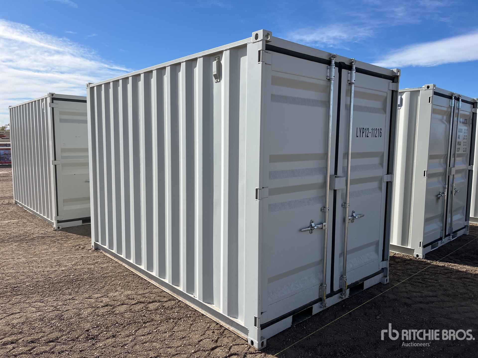 General Appearance with Bild, Ecke vorne rechts