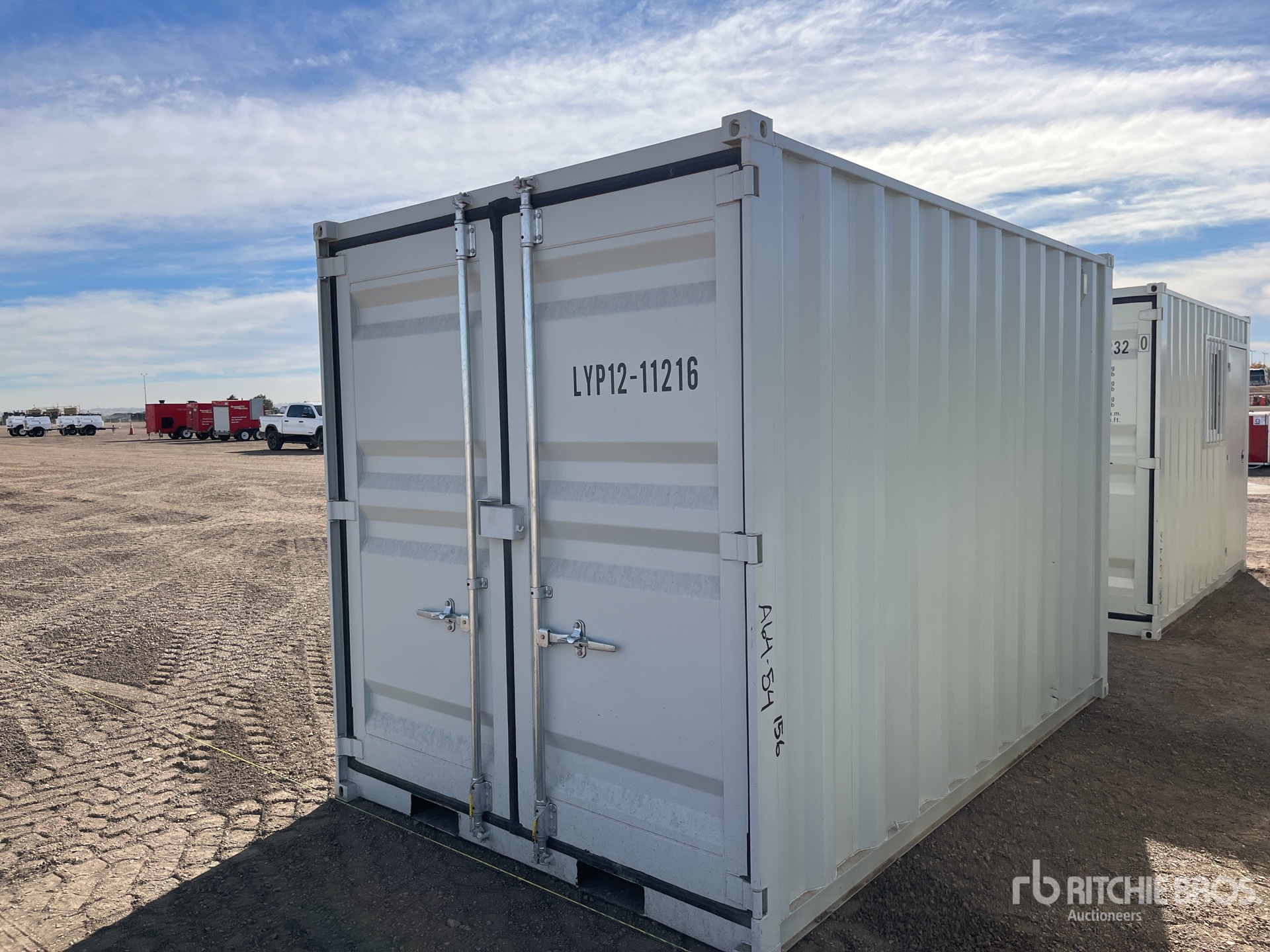 General Appearance with Bild, Ecke vorne links