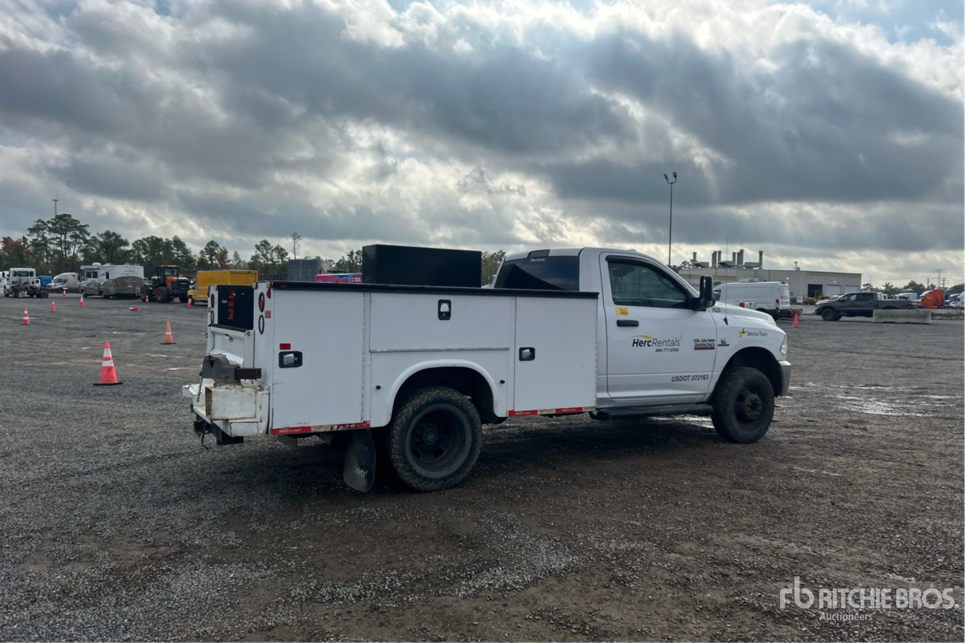 General Appearance with Imagen: esquina trasera derecha