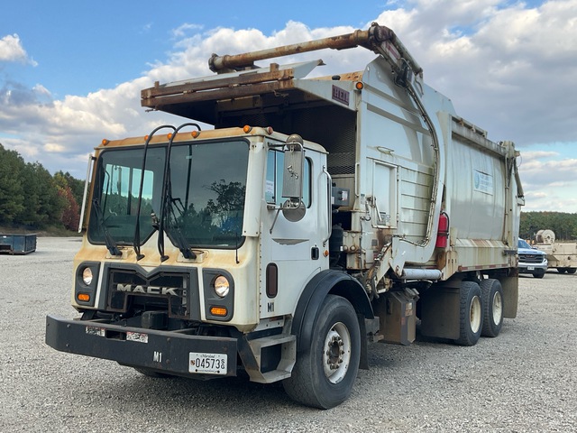 2013 Mack MRU613 6x4 Front Loader Waste Collection Truck