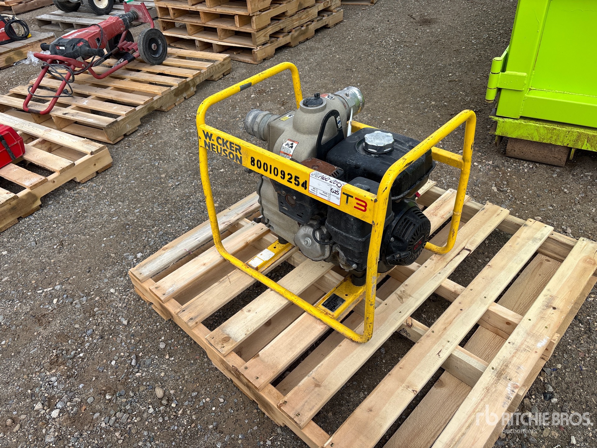 General Appearance with Bild, Ecke vorne rechts