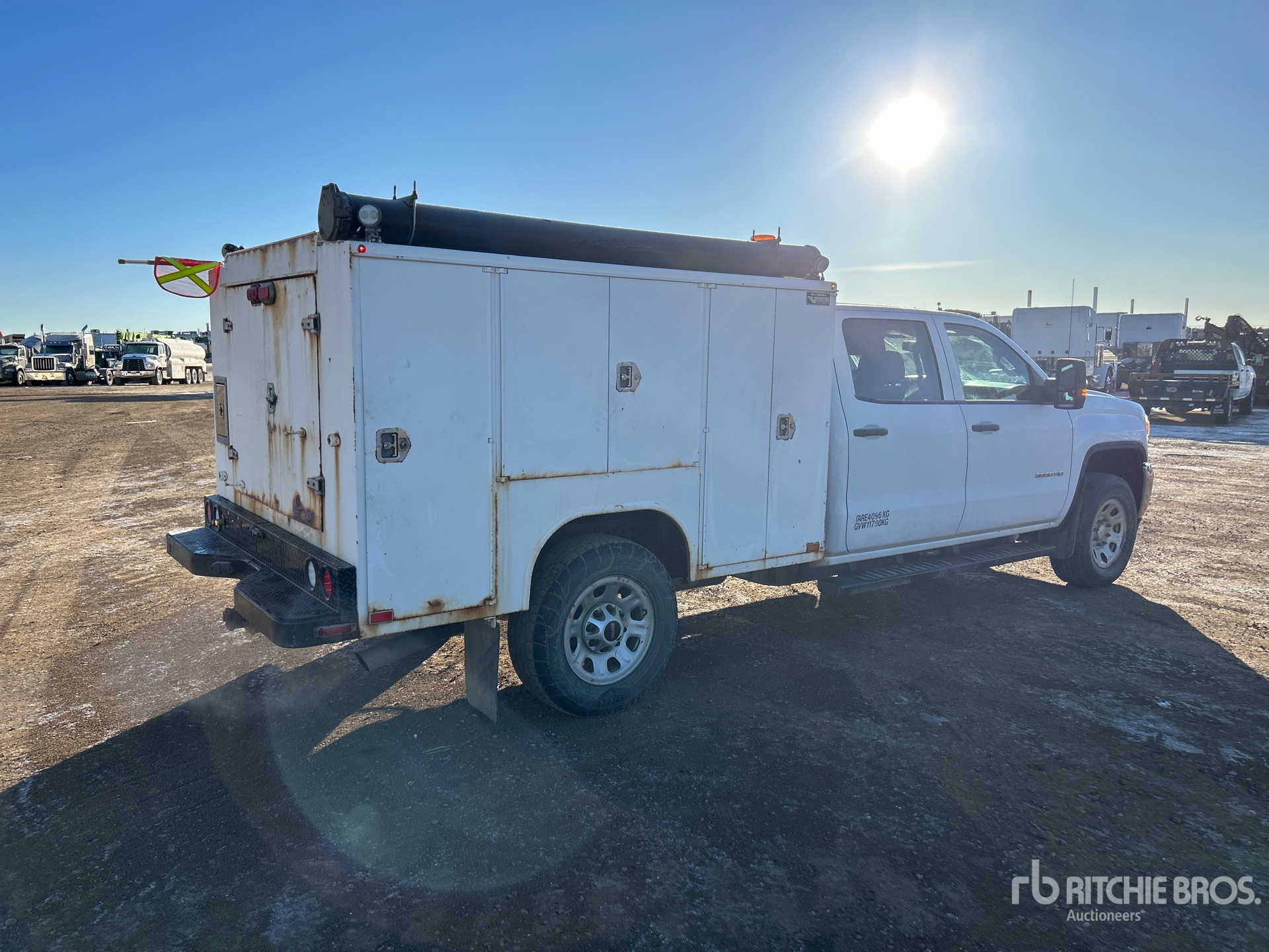 General Appearance with Picture, Right Rear Corner