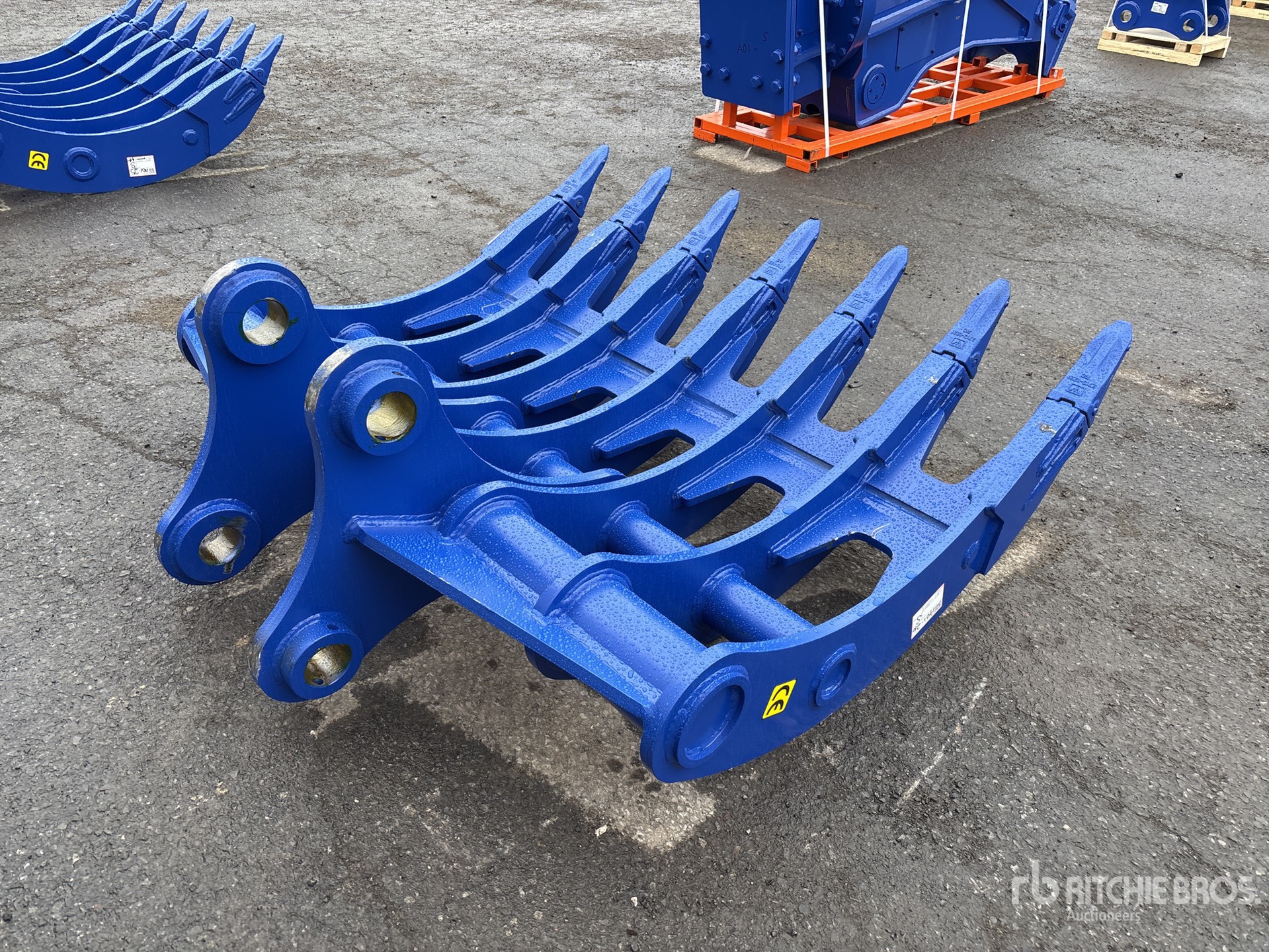 General Appearance with Foto, angolo anteriore sinistro