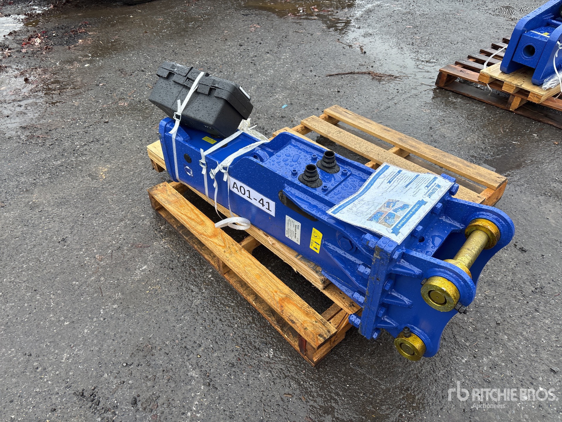 General Appearance with Bild, Ecke hinten rechts