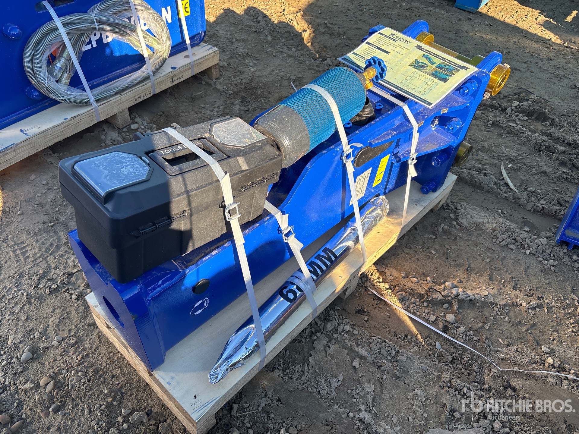 General Appearance with Bild, Ecke hinten links