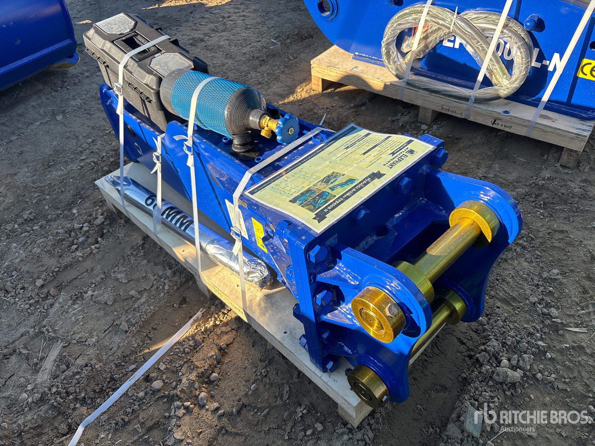 General Appearance with Bild, Ecke hinten rechts