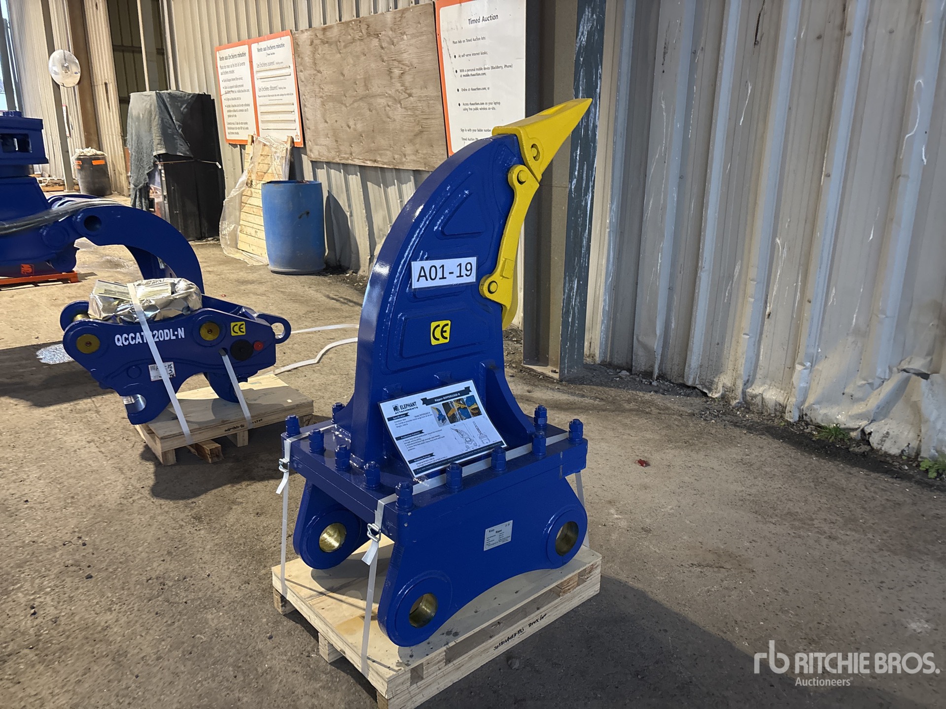 Aspect général with Image, coin arrière droit