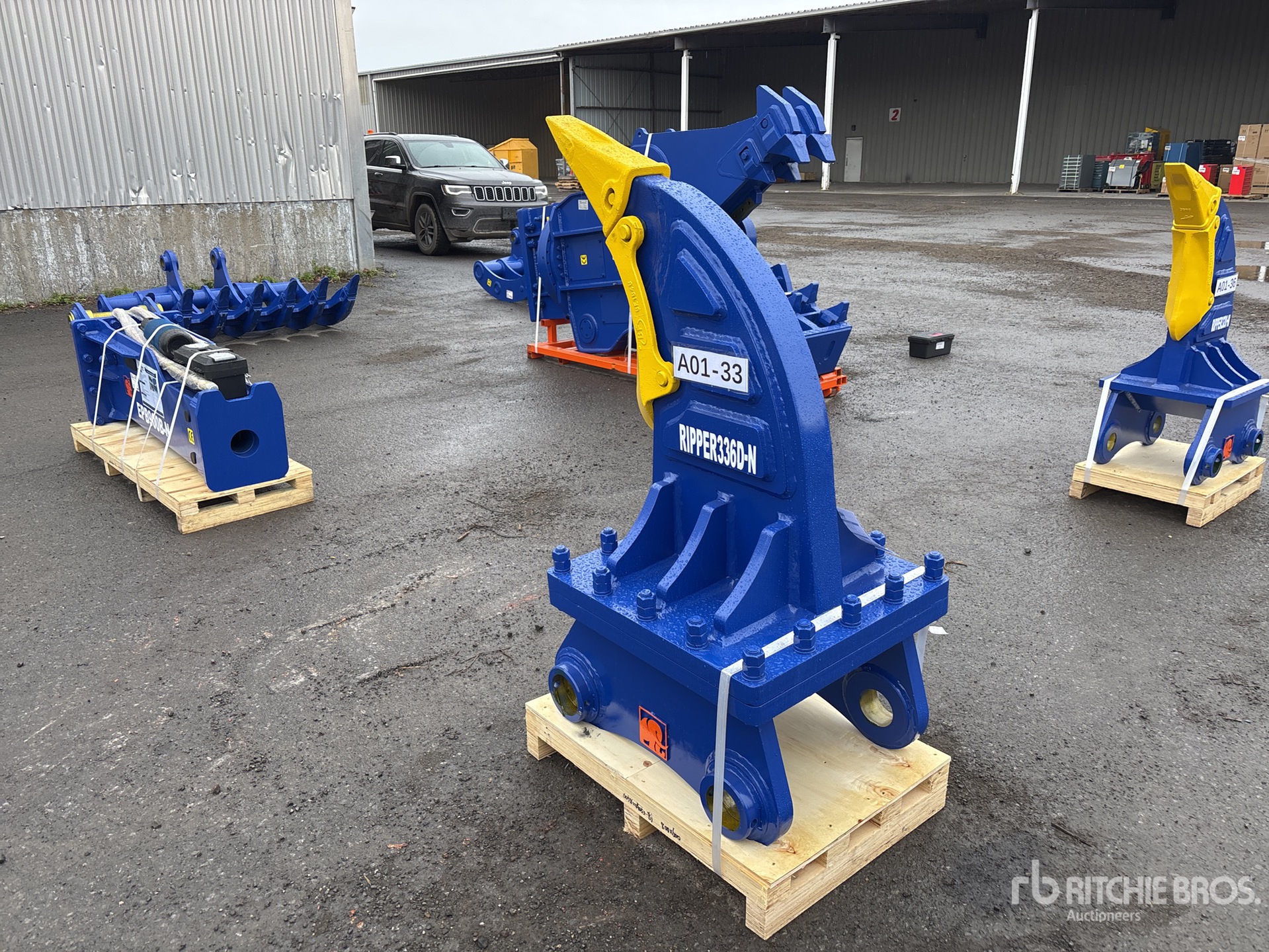 General Appearance with Picture, Left Rear Corner