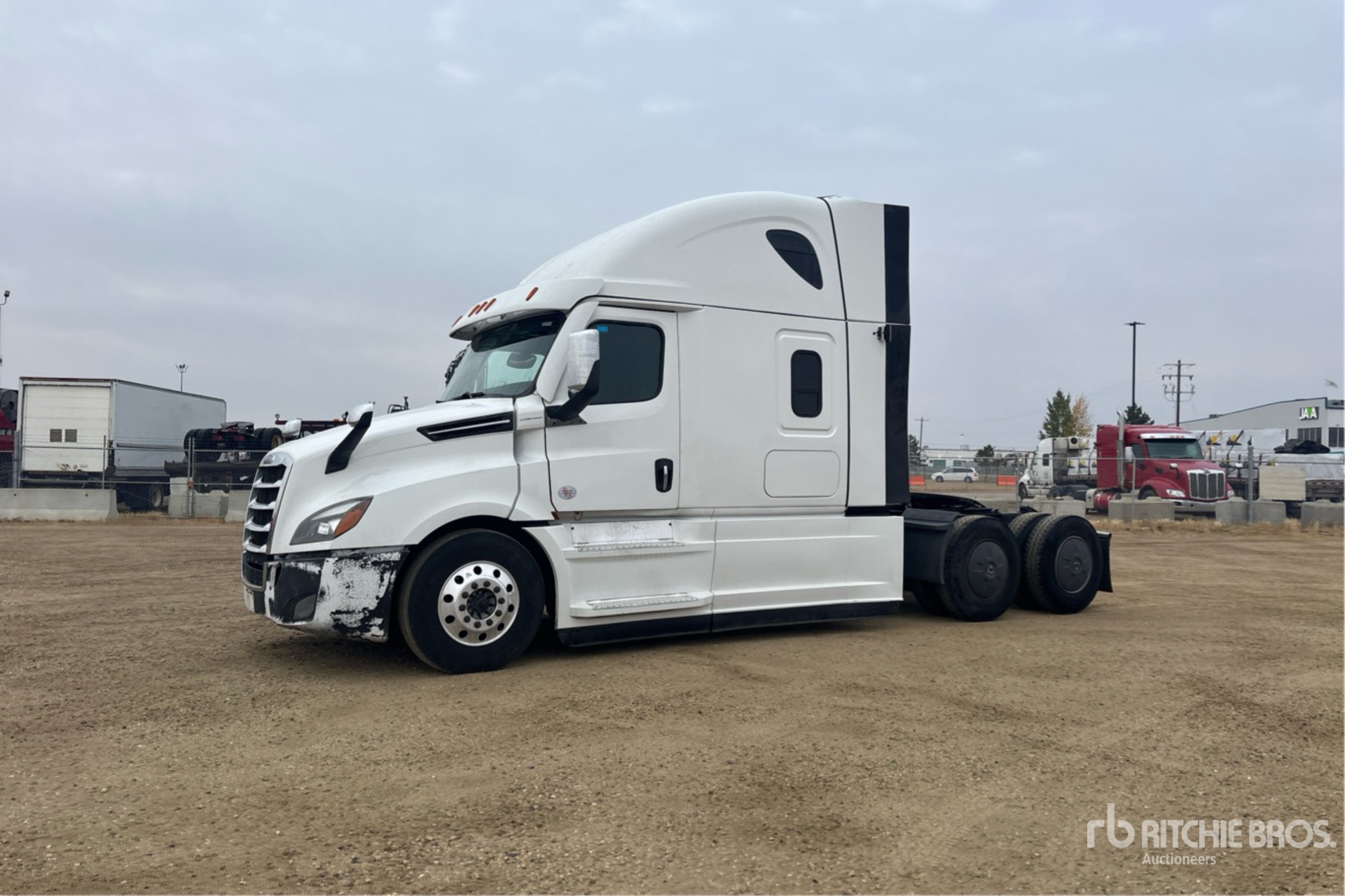 General Appearance with Foto, angolo anteriore sinistro