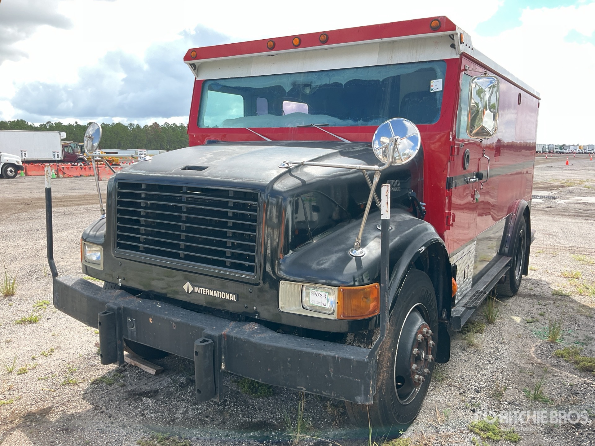 General Appearance with Picture, Left Front Corner