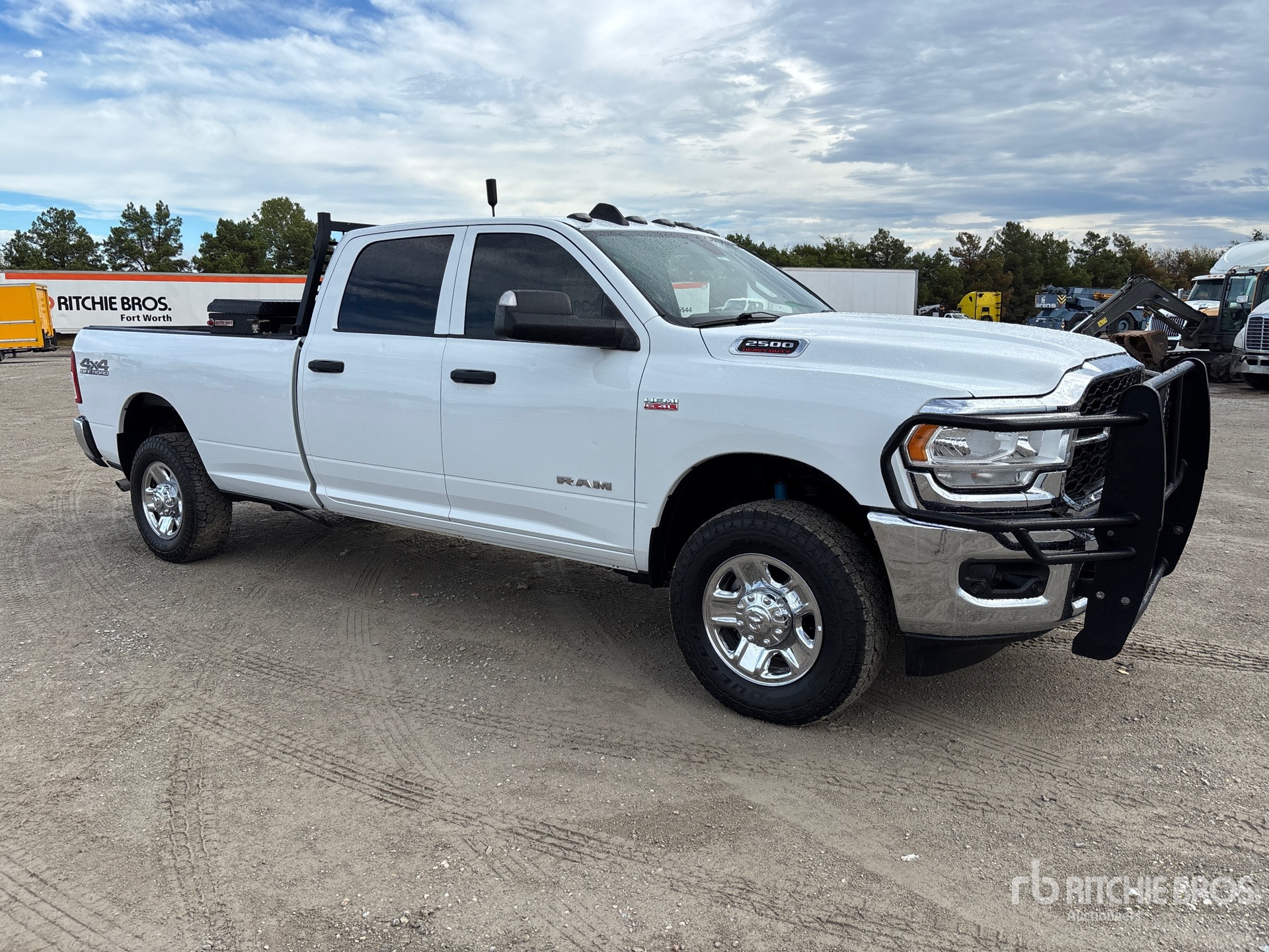General Appearance with Picture, Right Front Corner
