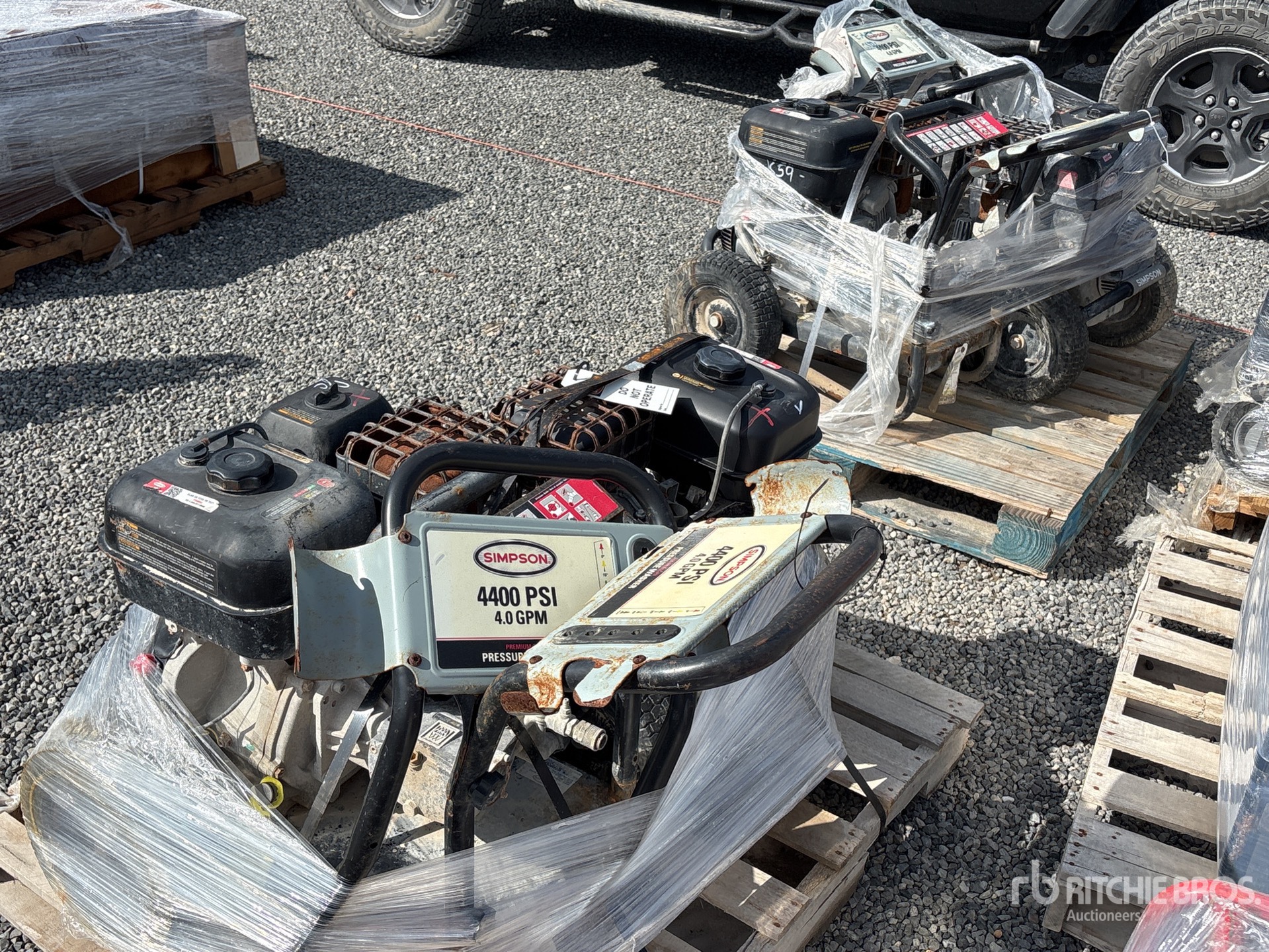 General Appearance with Picture, Right Front Corner