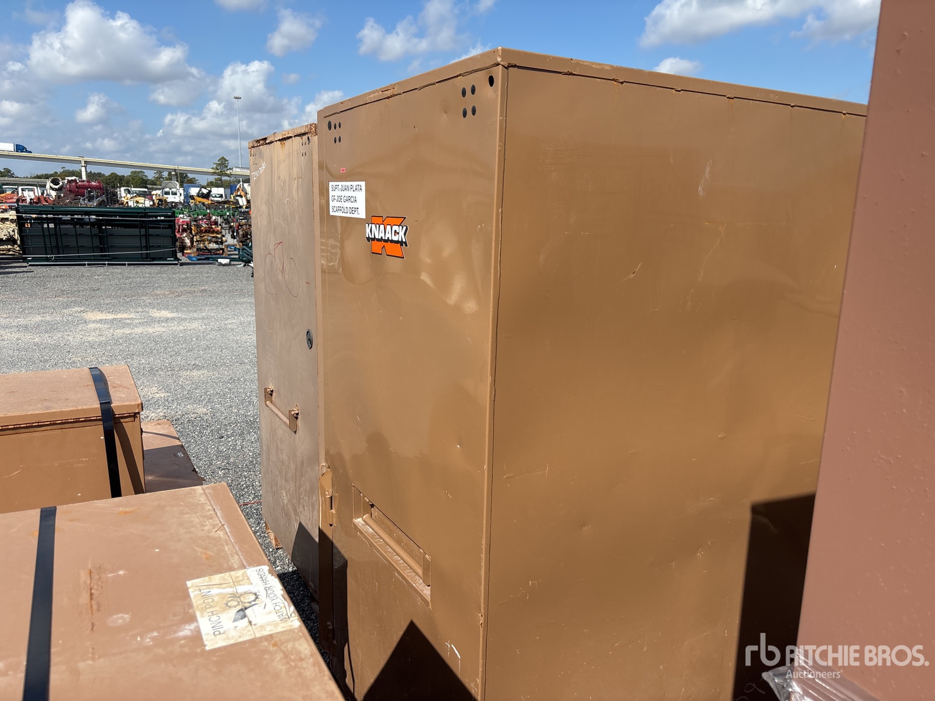 General Appearance with Imagen: esquina trasera izquierda