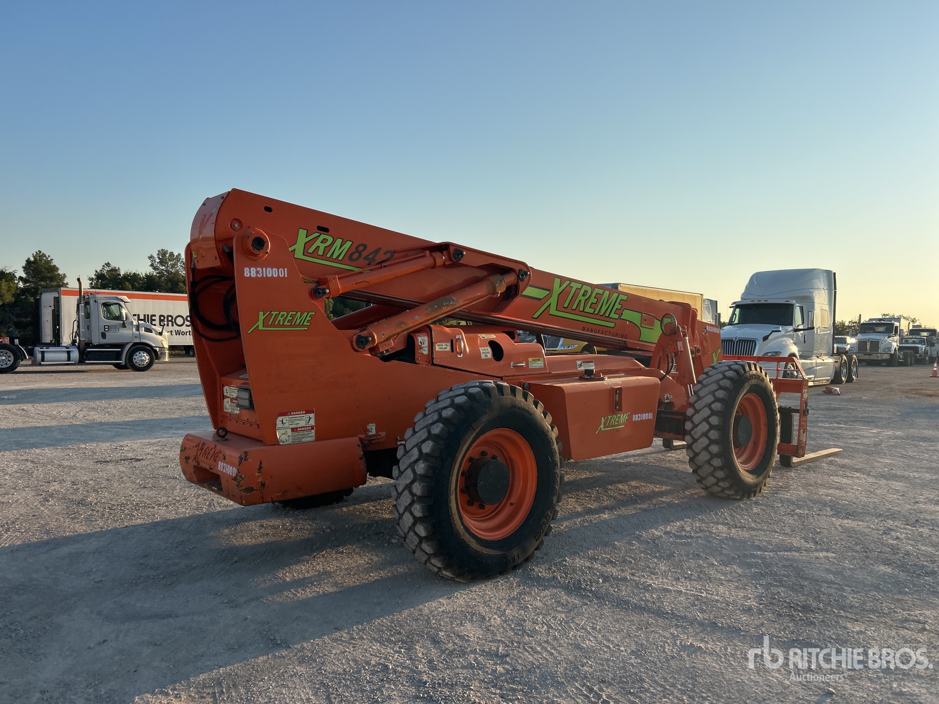 General Appearance with Picture, Right Rear Corner