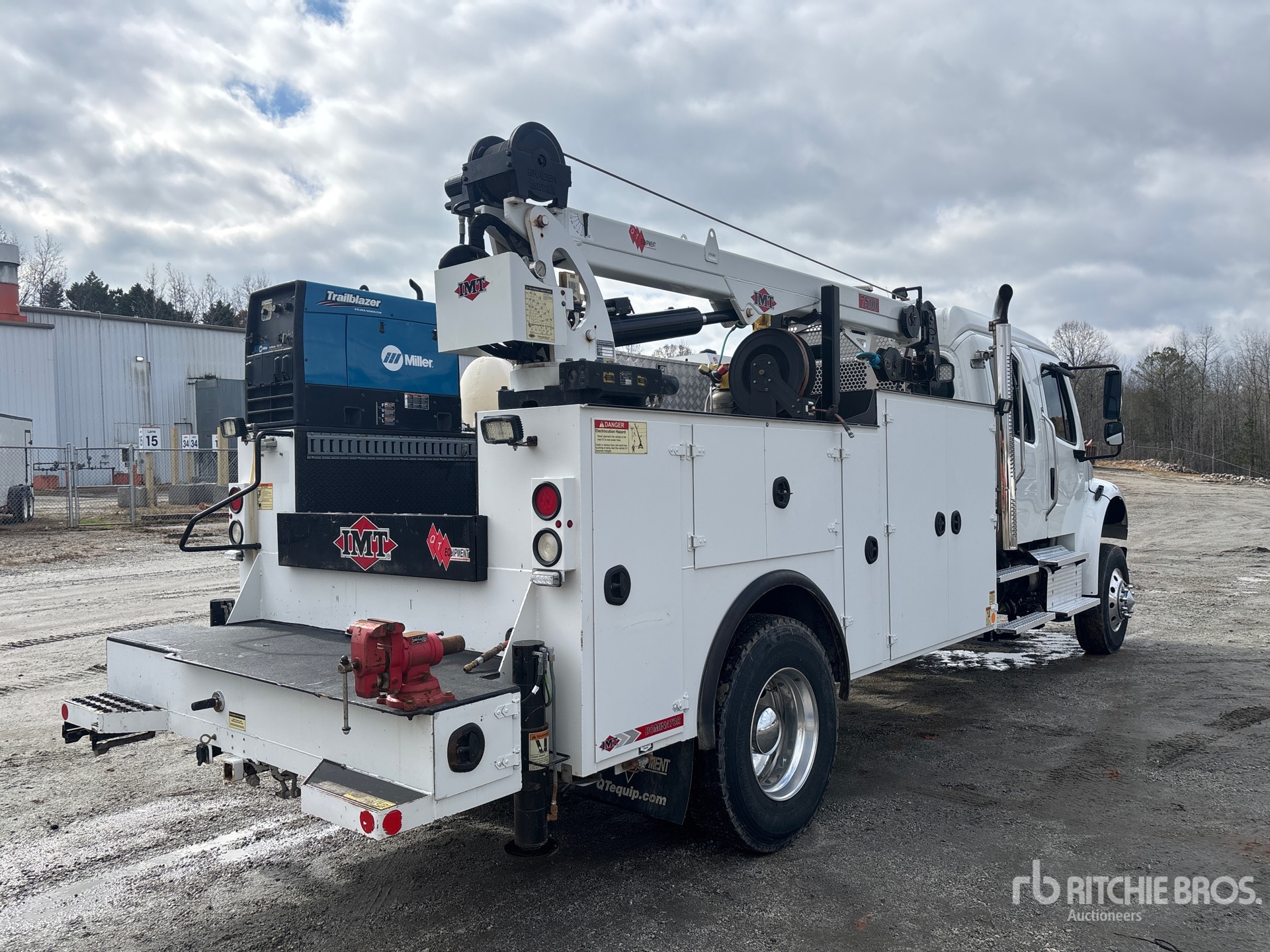 General Appearance with Imagen: esquina trasera derecha