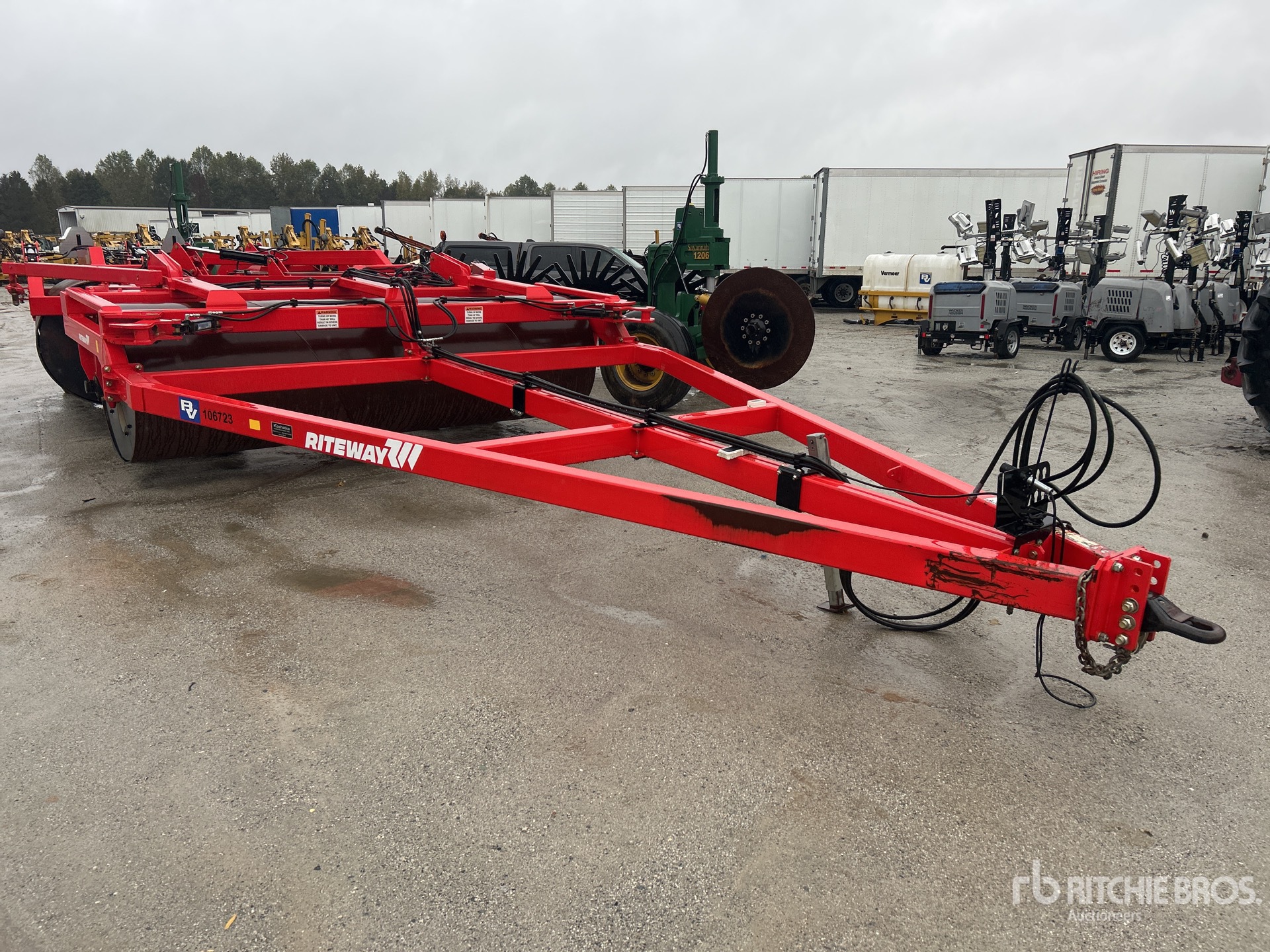 General Appearance with Picture, Right Front Corner