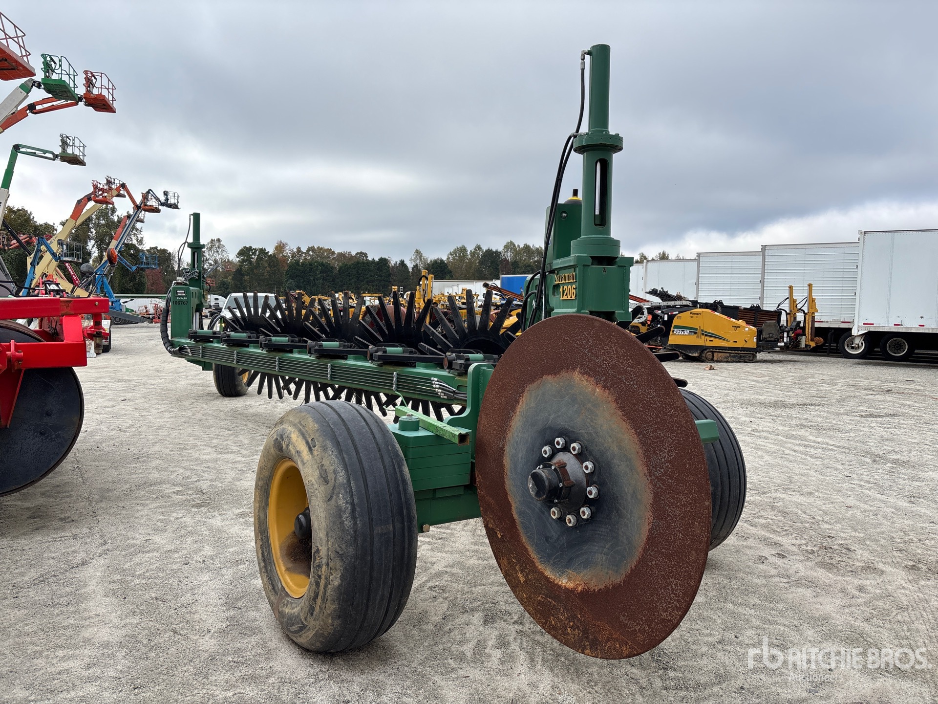 General Appearance with Bild, Ecke hinten links