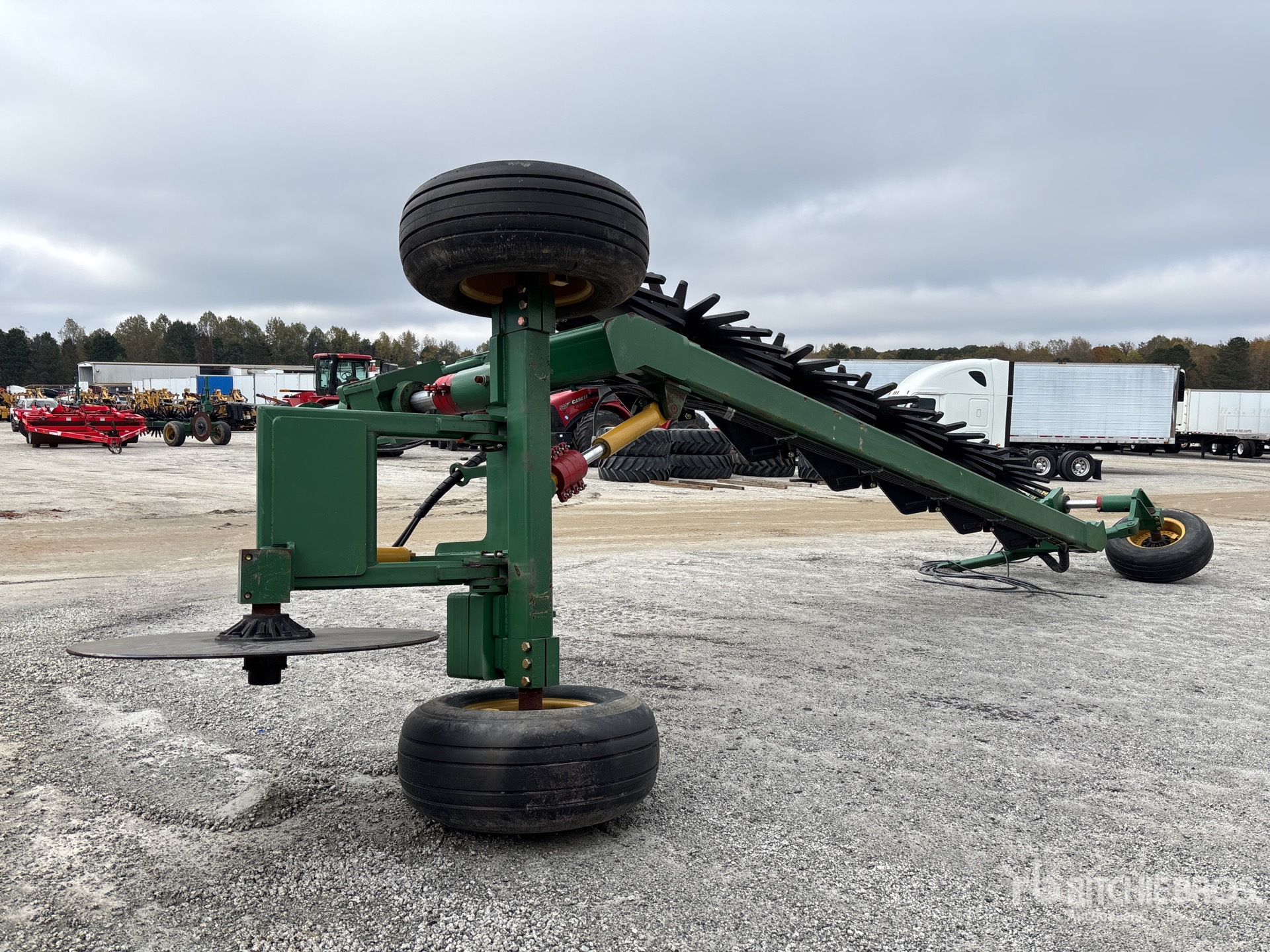 General Appearance with Bild, Ecke hinten rechts