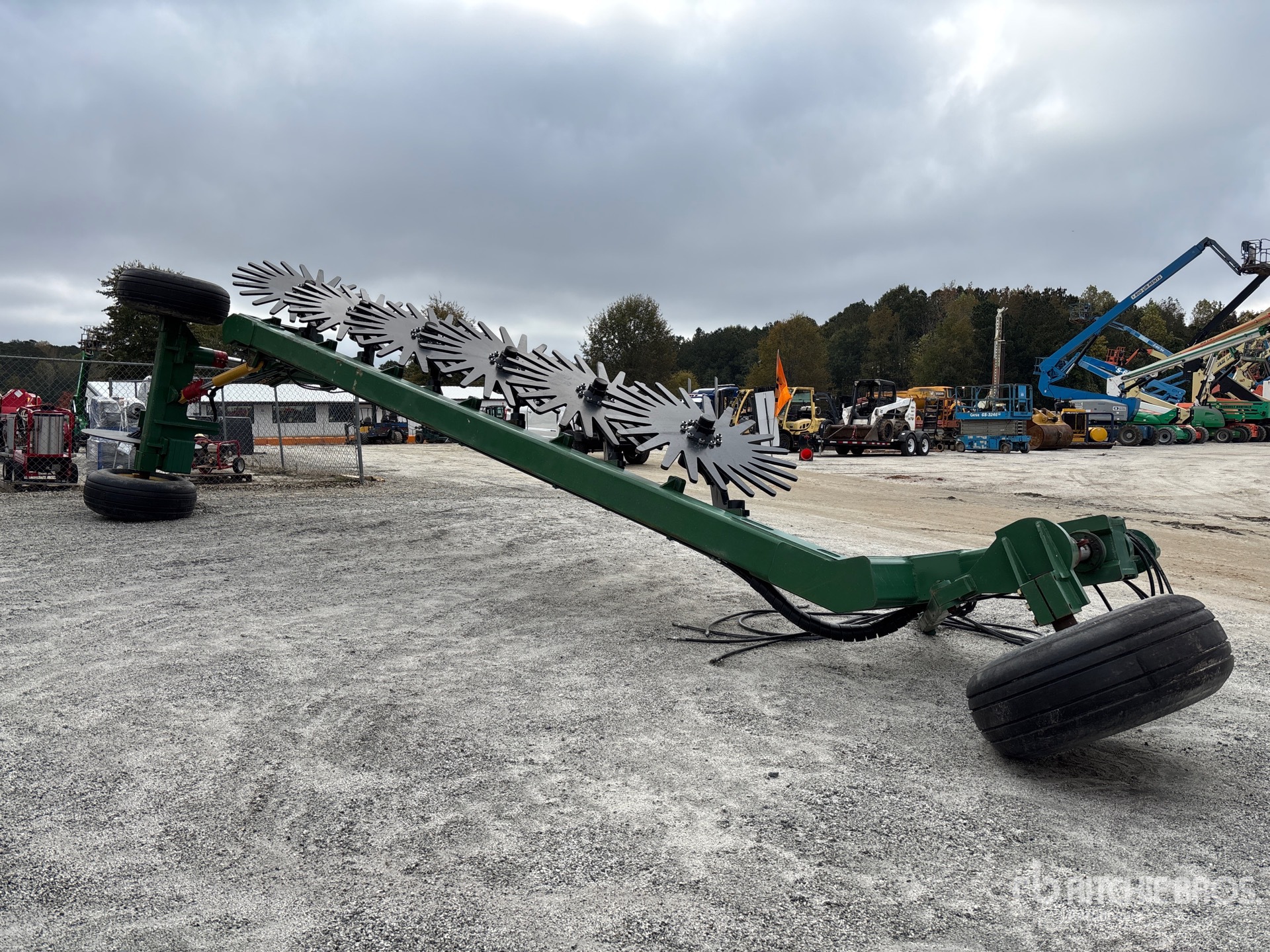 General Appearance with Bild, Ecke vorne rechts