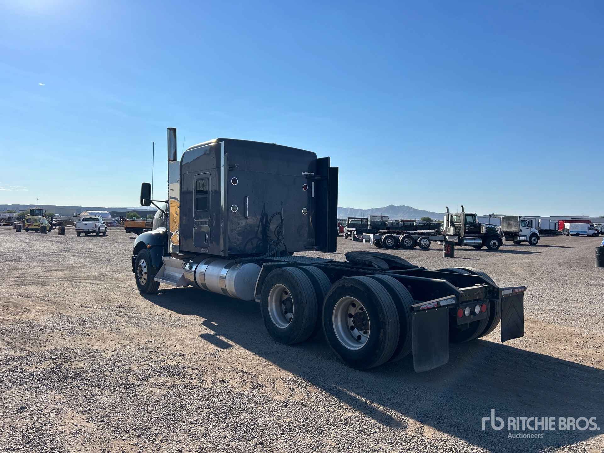 CAMIóN CAMAROTE 2016 KENWORTH