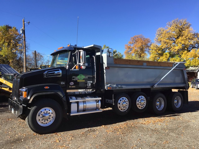 2021 Western Star 4700SF 10x4 Quad/A Dump Truck