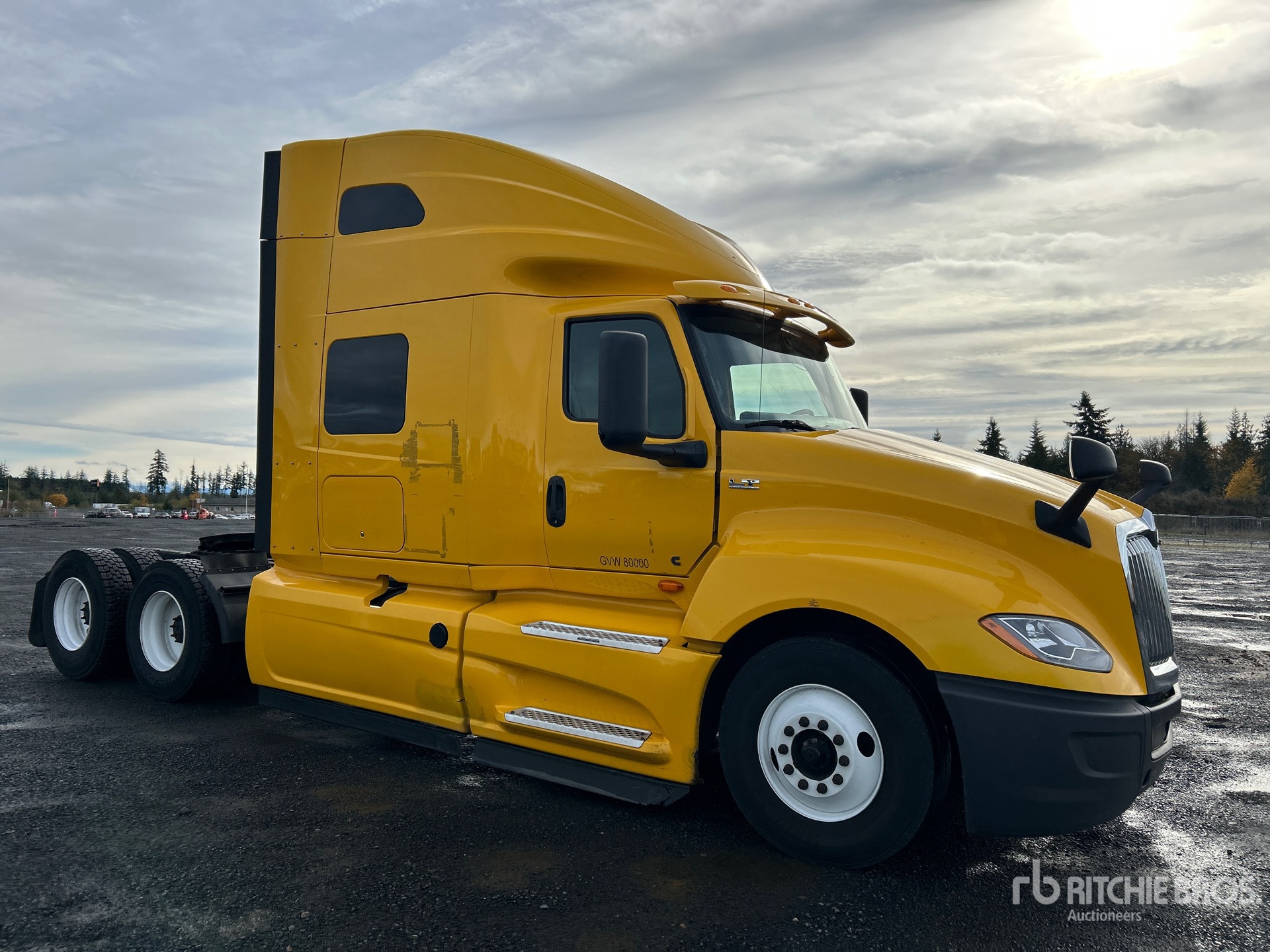 General Appearance with Foto, angolo anteriore destro