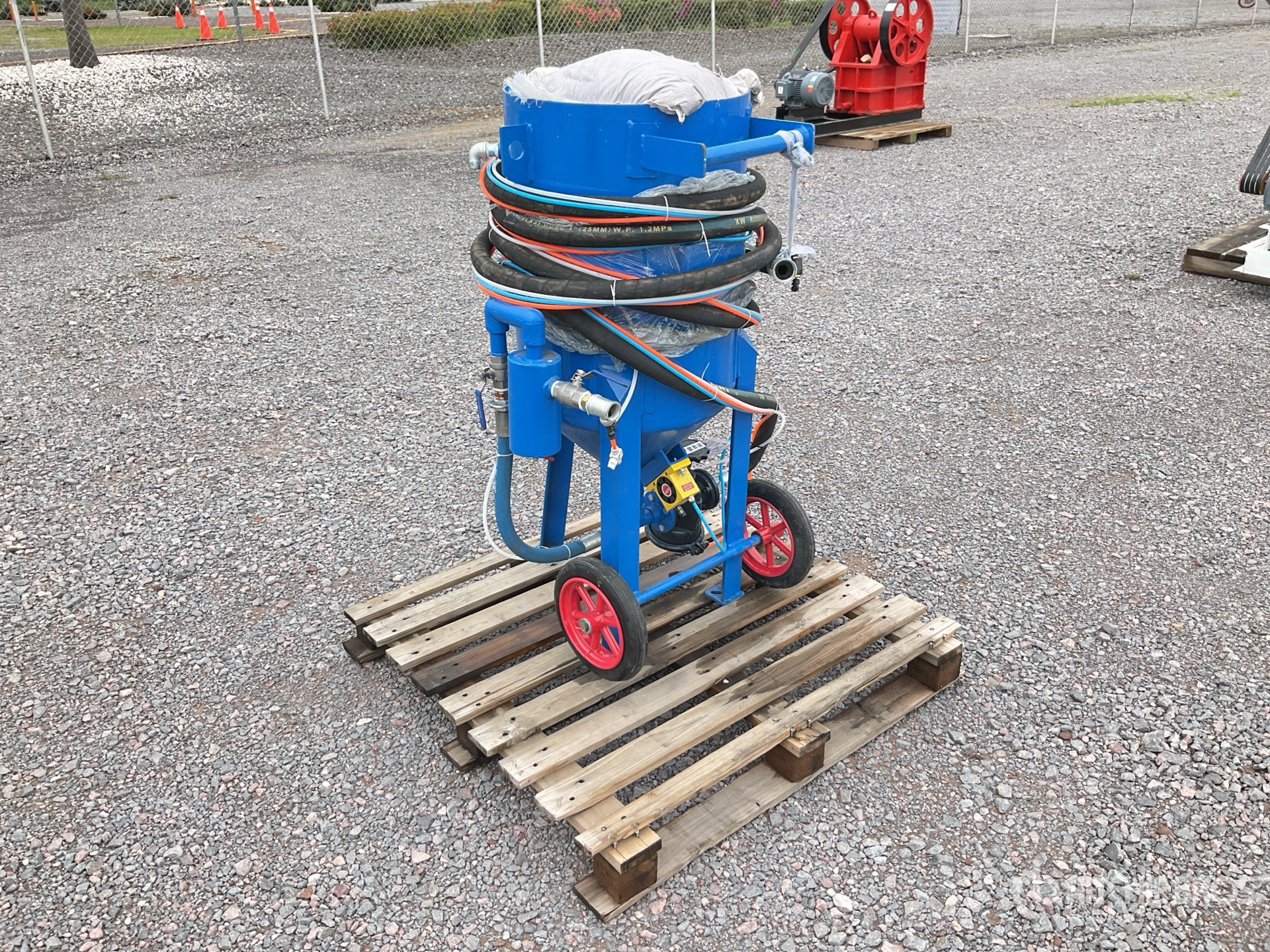General Appearance with Picture, Left Rear Corner
