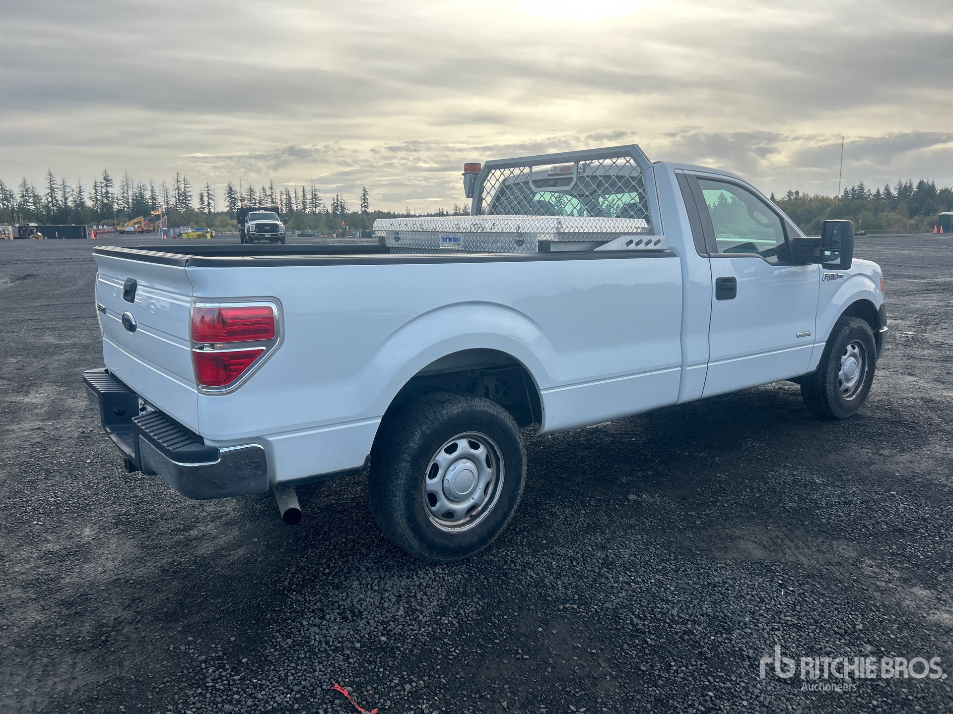 General Appearance with Picture, Right Rear Corner